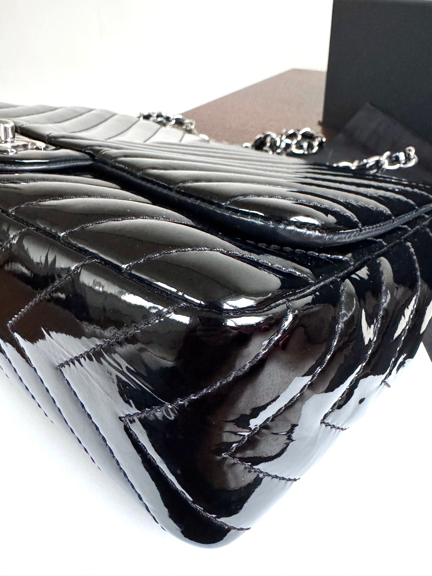 Pre-owned Chanel Classic Jumbo Black Patent Leather Flap Bag