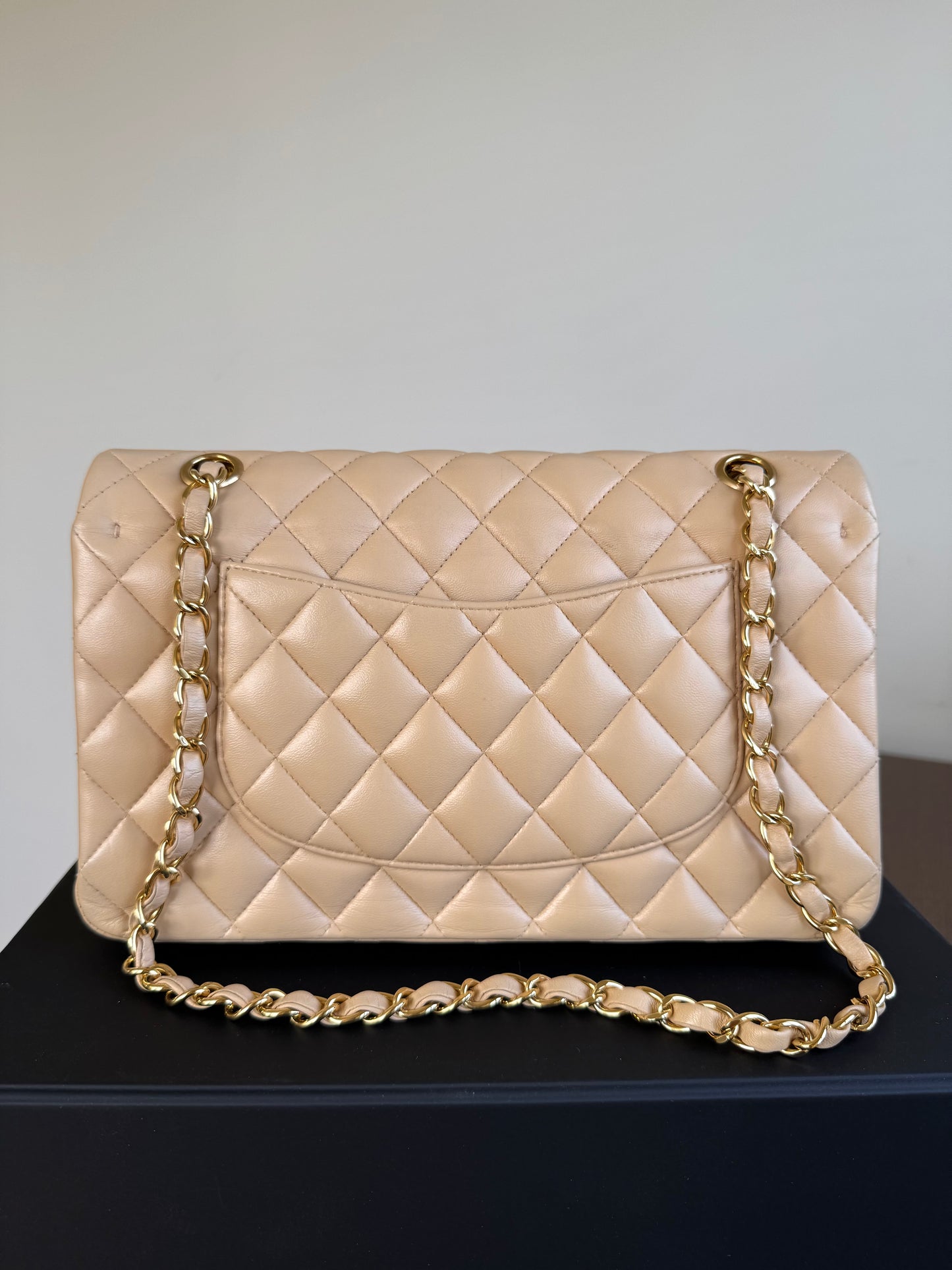 Pre-owned Chanel Timeless Classic Medium Beige Lambskin Flap Bag