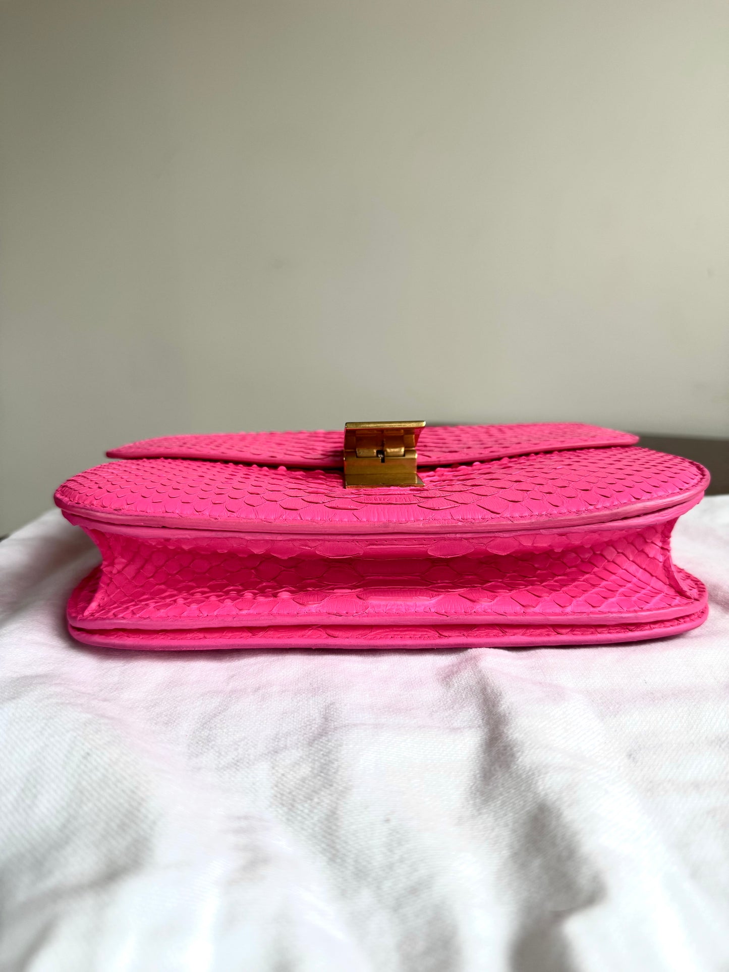 Pre-owned Céline Classic Box Medium Pink Python Bag
