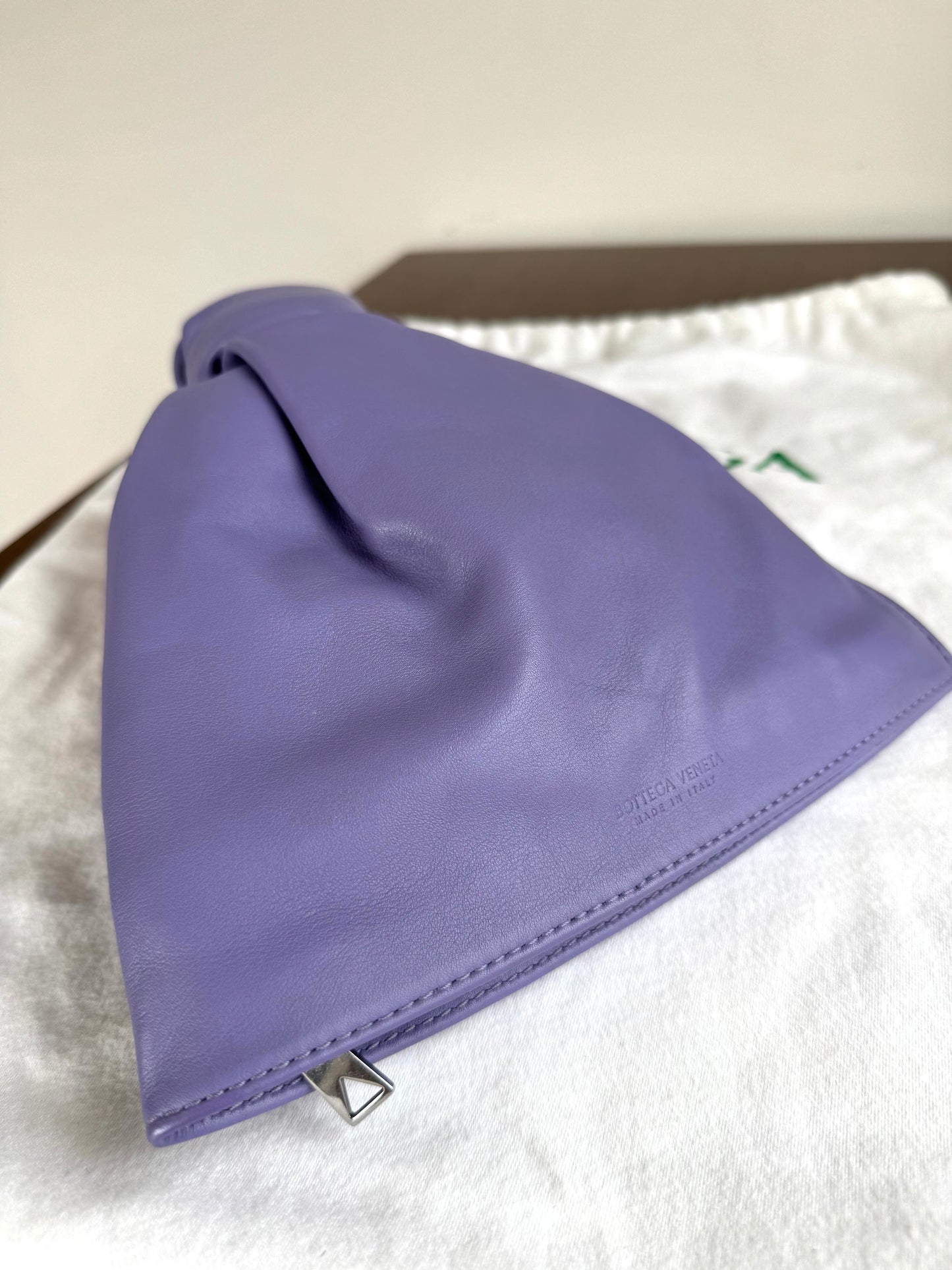 Pre-owned Bottega Veneta The Twist Mini Lavender Leather Bag