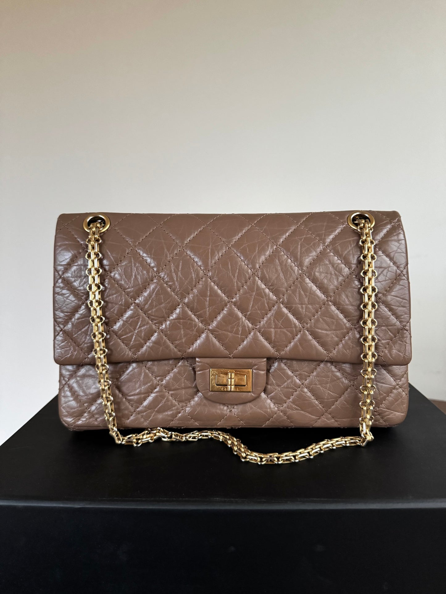 Pre-owned Chanel 2.55 Reissue Large 226 Taupe Leather Flap Bag