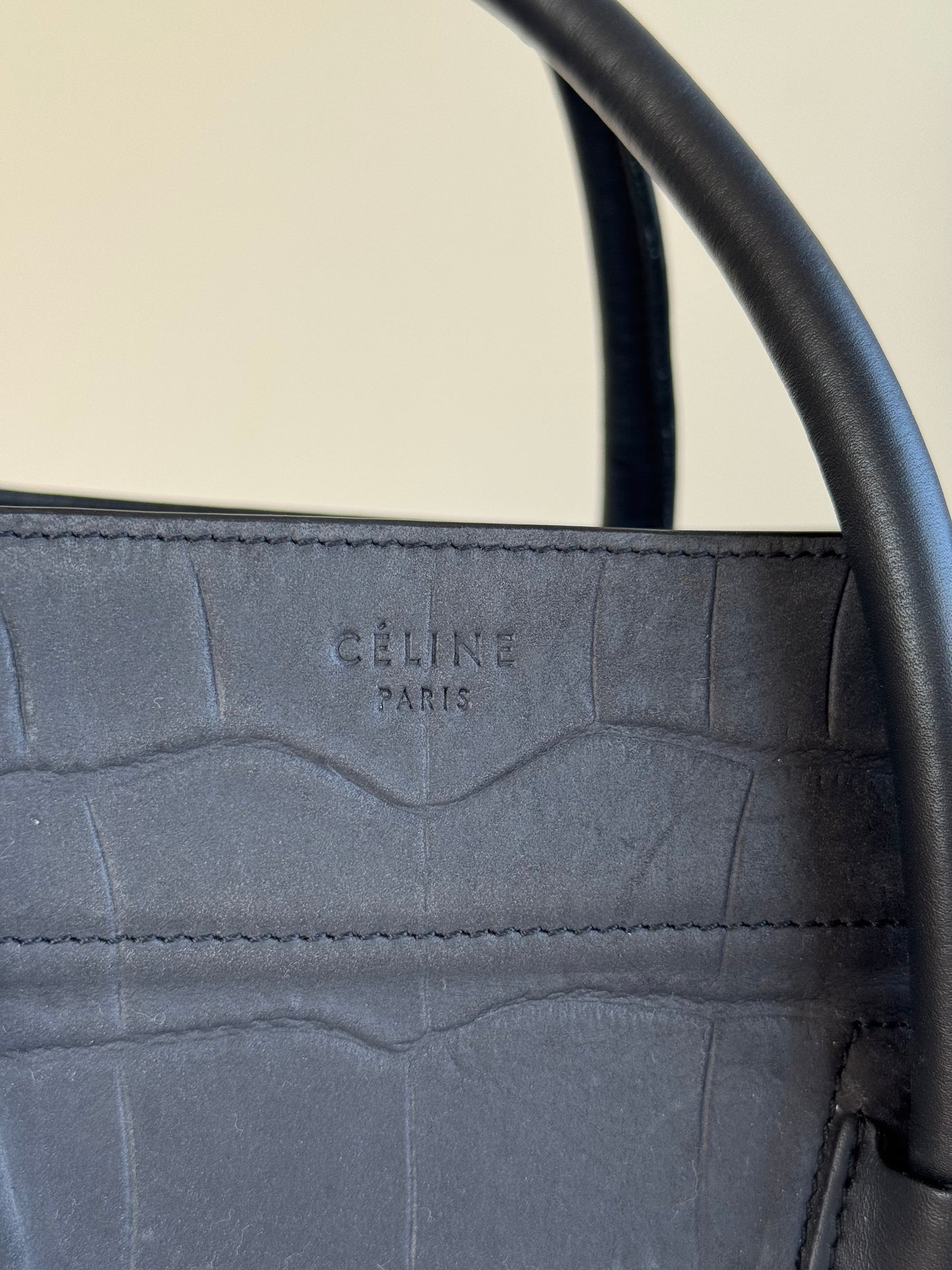 Pre-owned Céline Luggage Phantom Medium Dark Grey Crocodile Embossed Leather Tote Bag