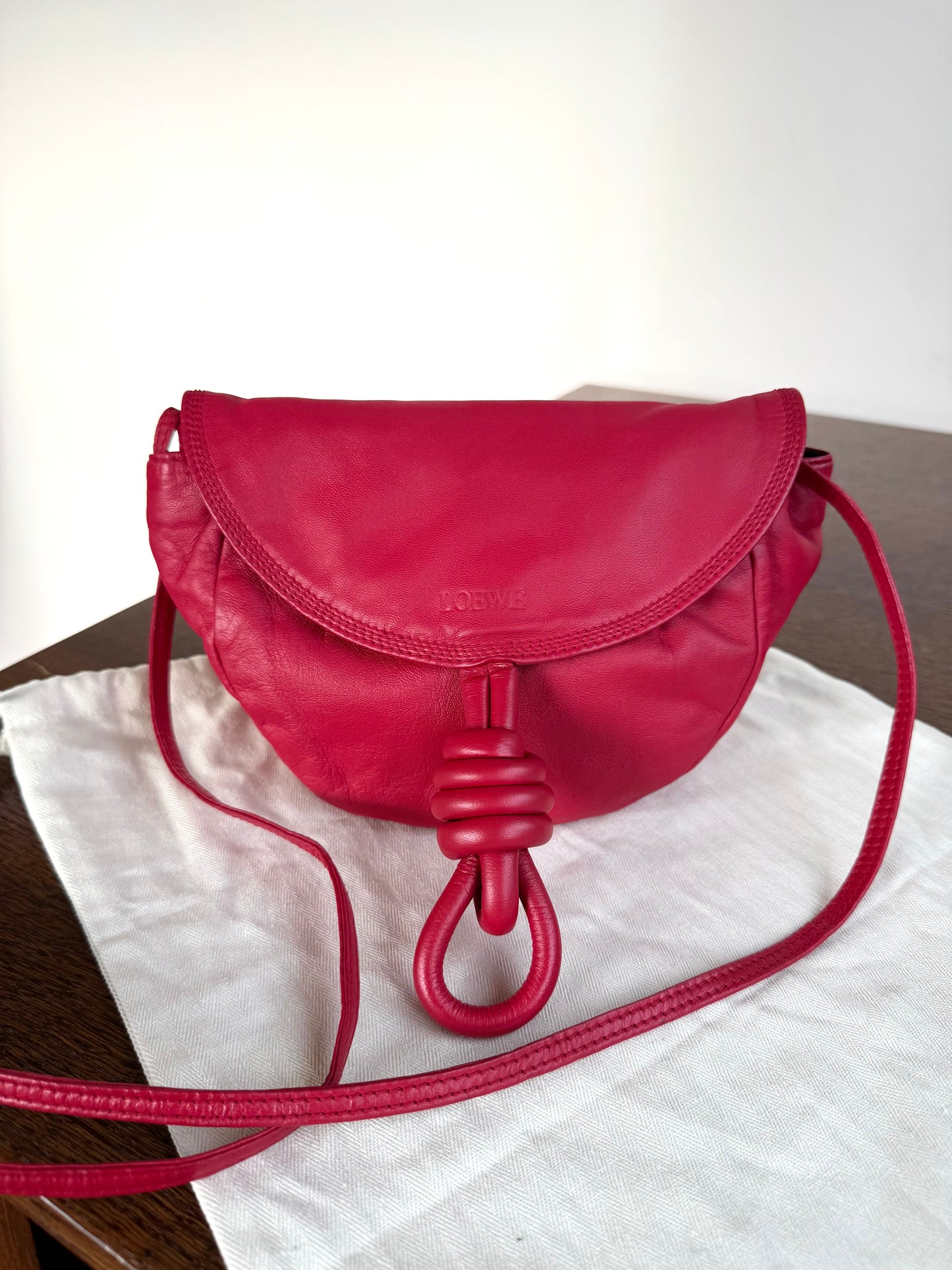 Pre-owned Loewe Red Leather Crossbody Bag