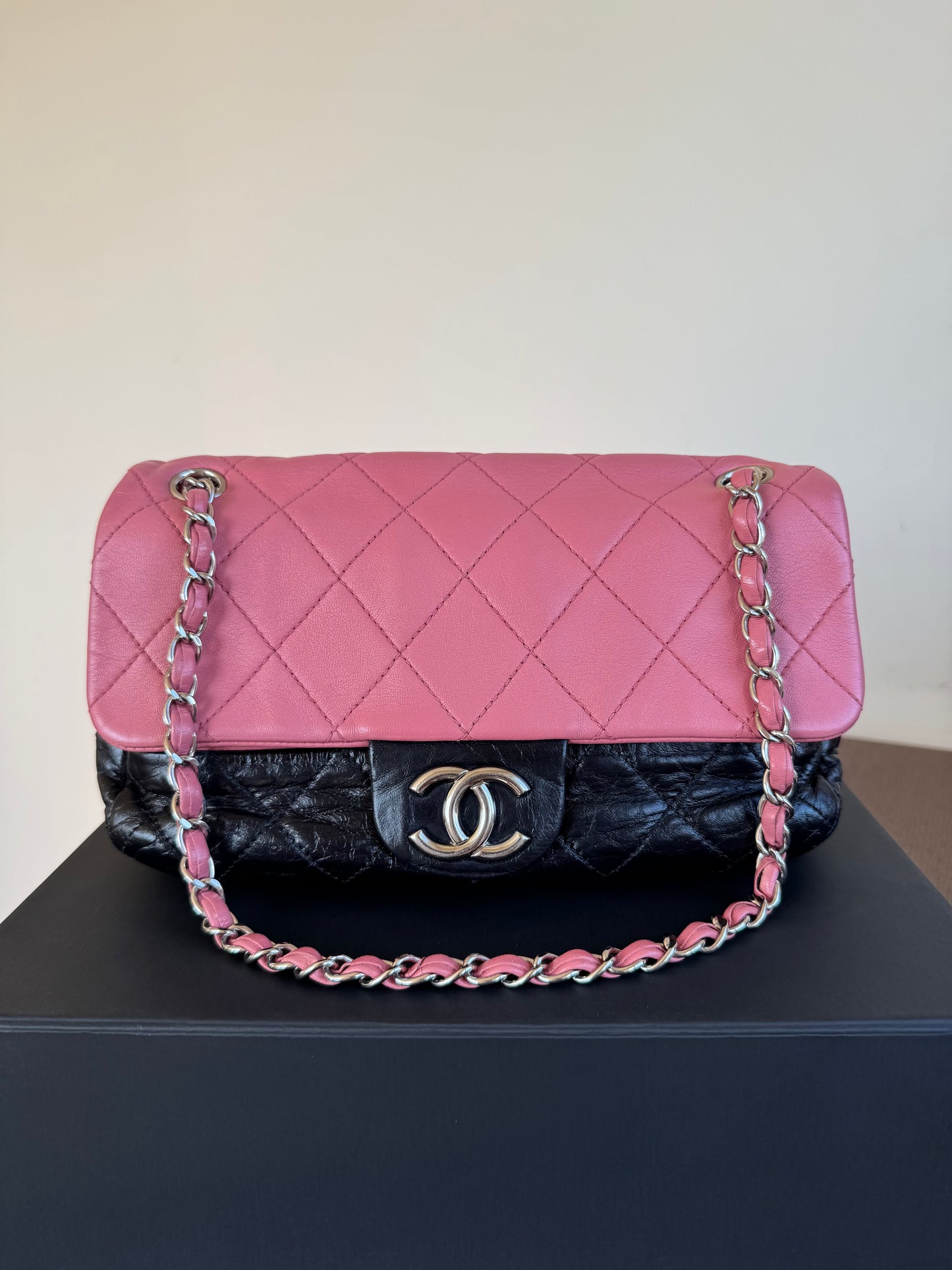 Pre-owned Chanel CC Bicolor Black Pink Medium Leather Flap Bag