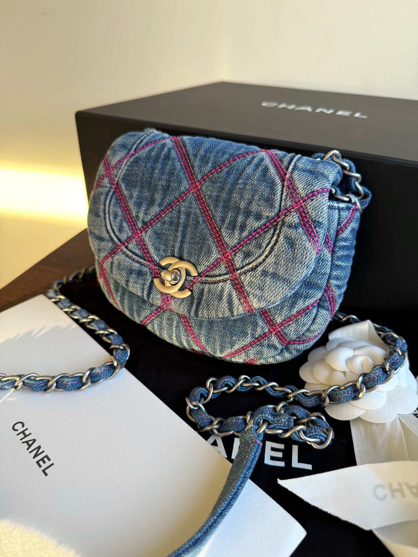 Pre-owned Chanel 22S Coco Beach Mini Denim Crossbody Bag