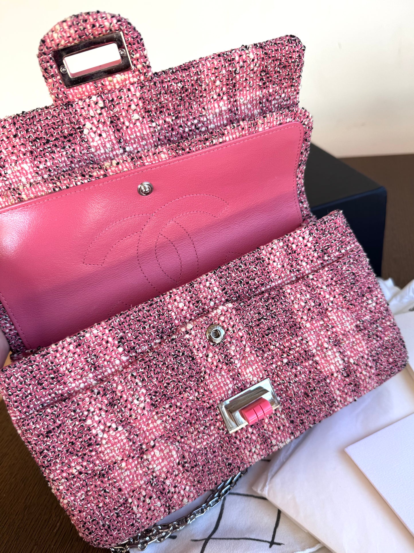 Pre-owned Chanel 2.55 Reissue 225 Medium Pink Tweed Flap Bag