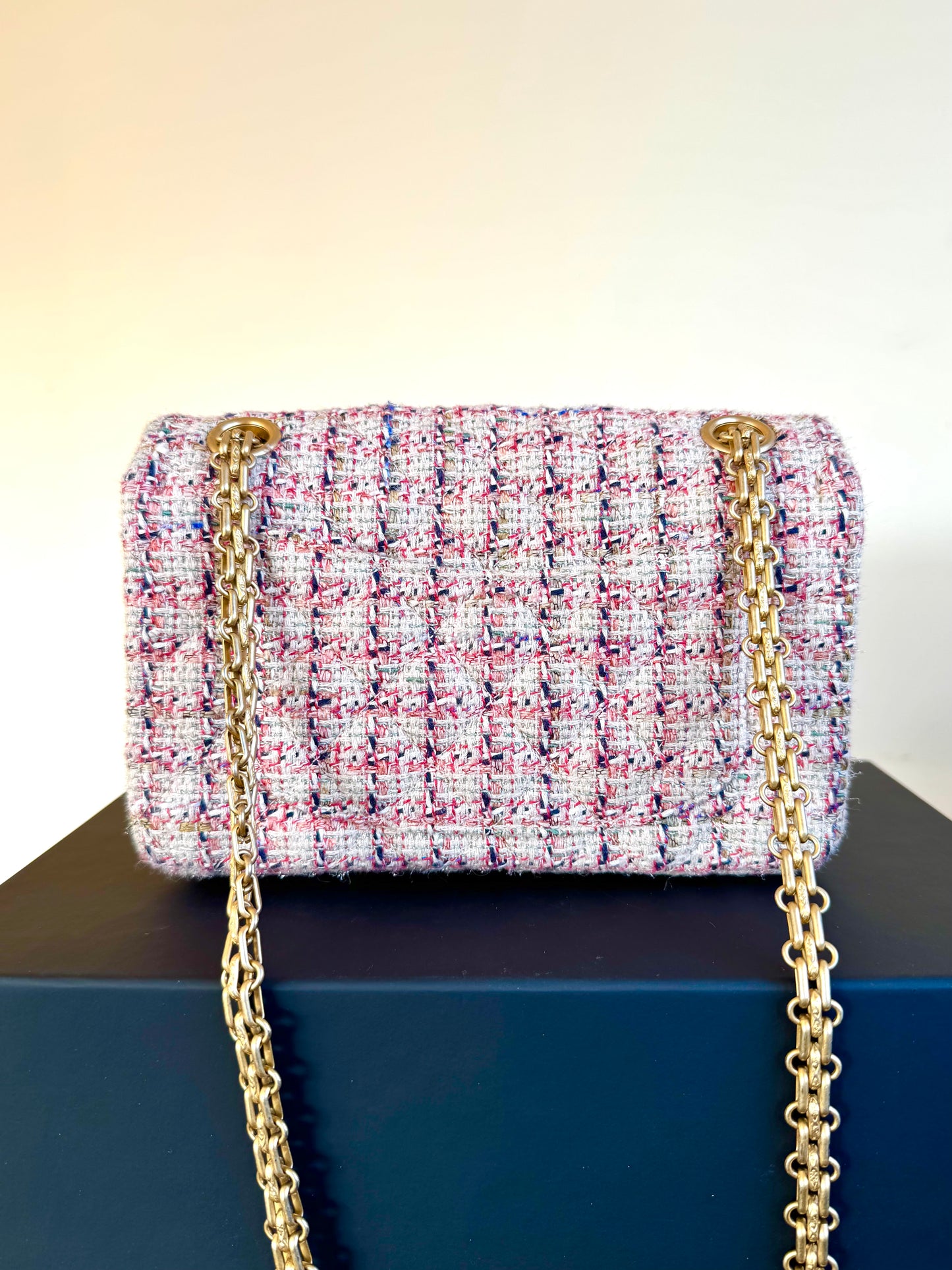 Pre-owned Chanel 2.55 Mini 224 Rose Tweed Flap Bag