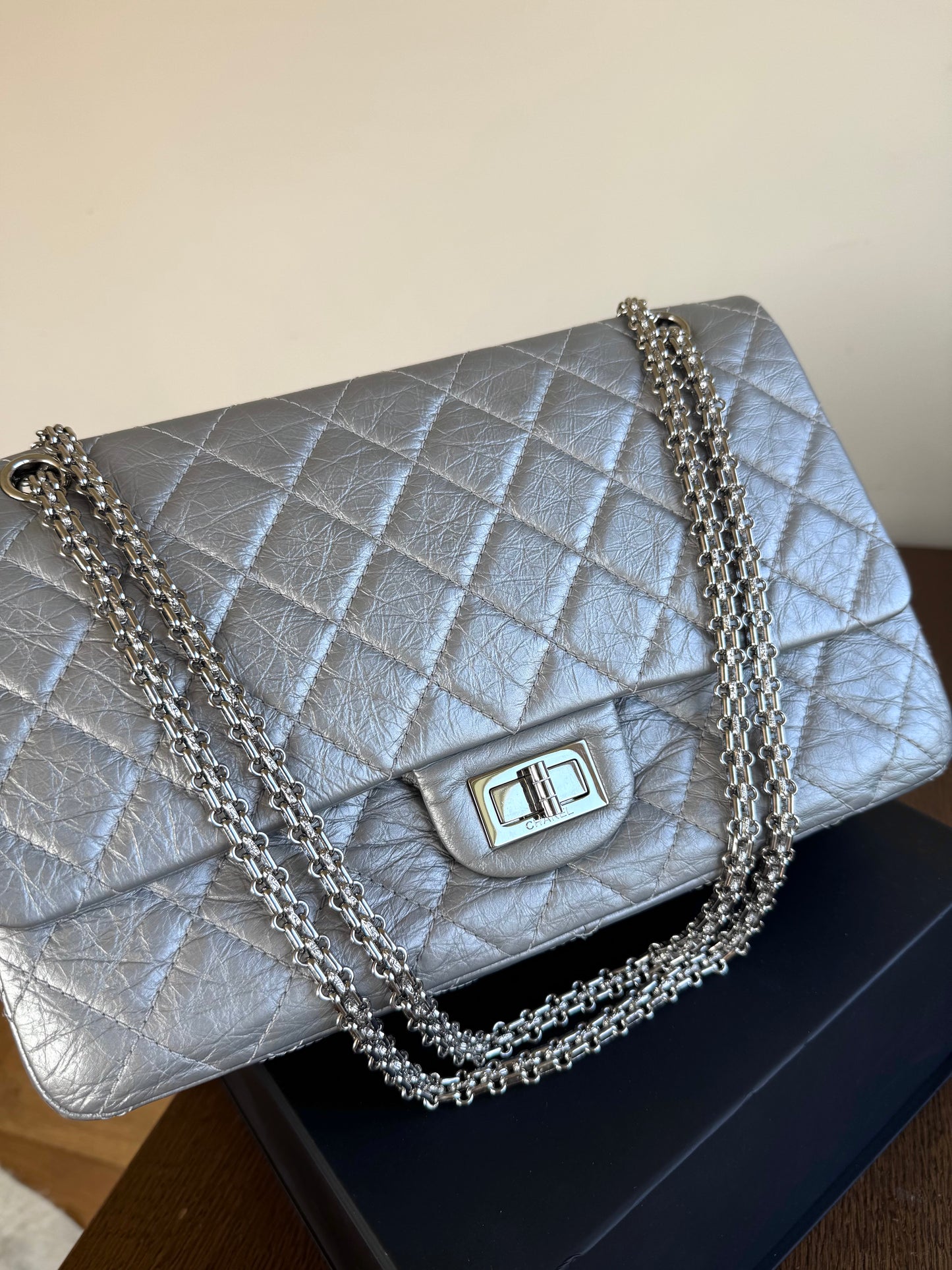Pre-owned Chanel 2.55 Reissue Maxi 227 Silver Leather Flap Bag