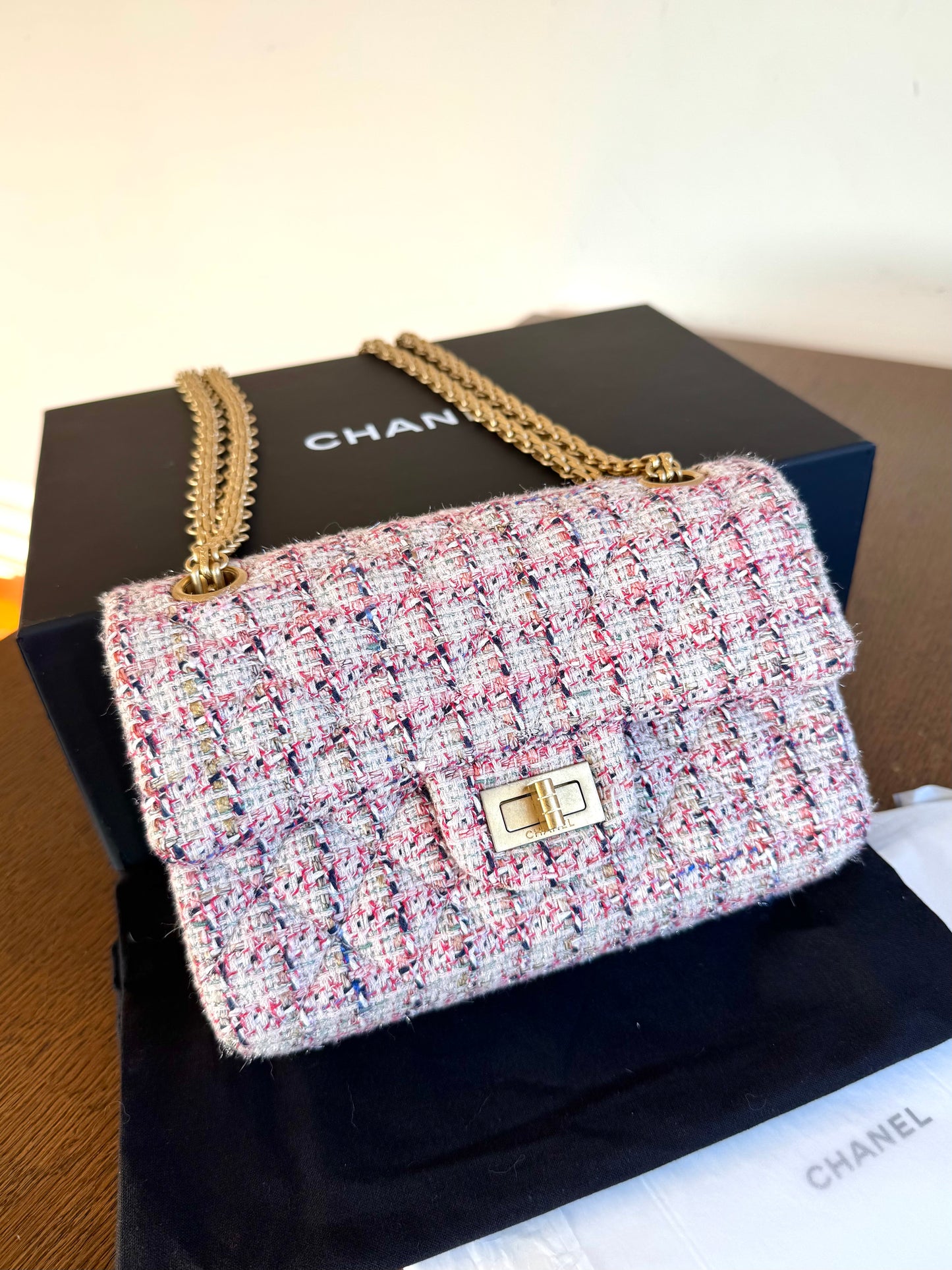Pre-owned Chanel 2.55 Mini 224 Rose Tweed Flap Bag