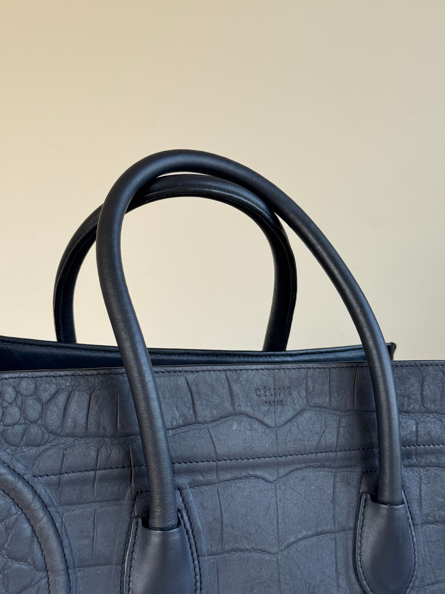 Pre-owned Céline Luggage Phantom Medium Dark Grey Crocodile Embossed Leather Tote Bag