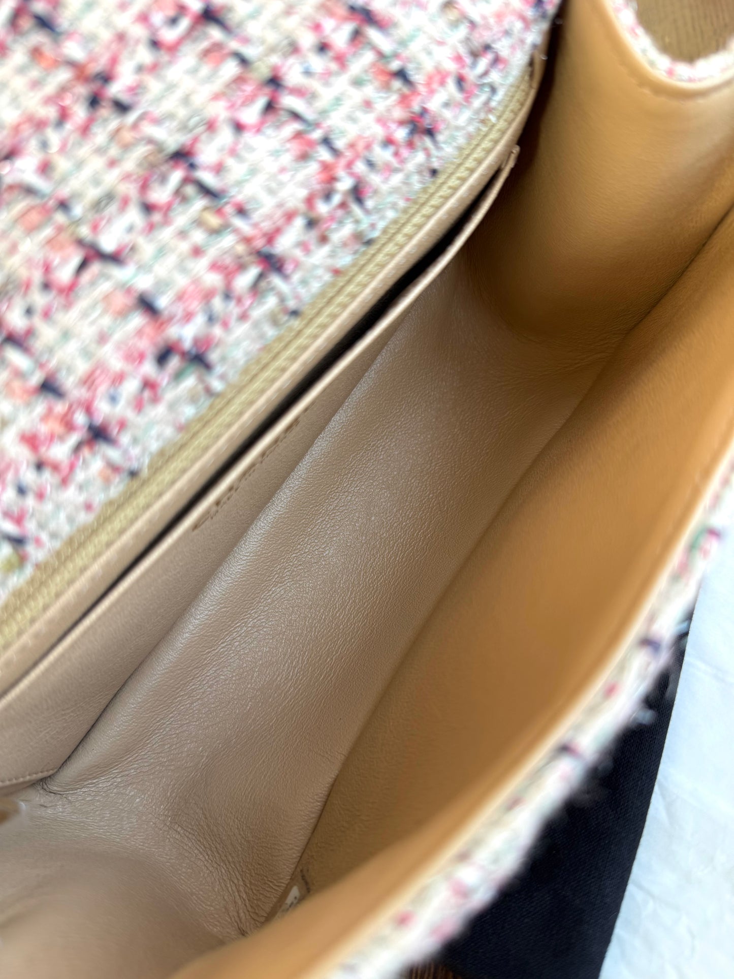 Pre-owned Chanel 2.55 Mini 224 Rose Tweed Flap Bag