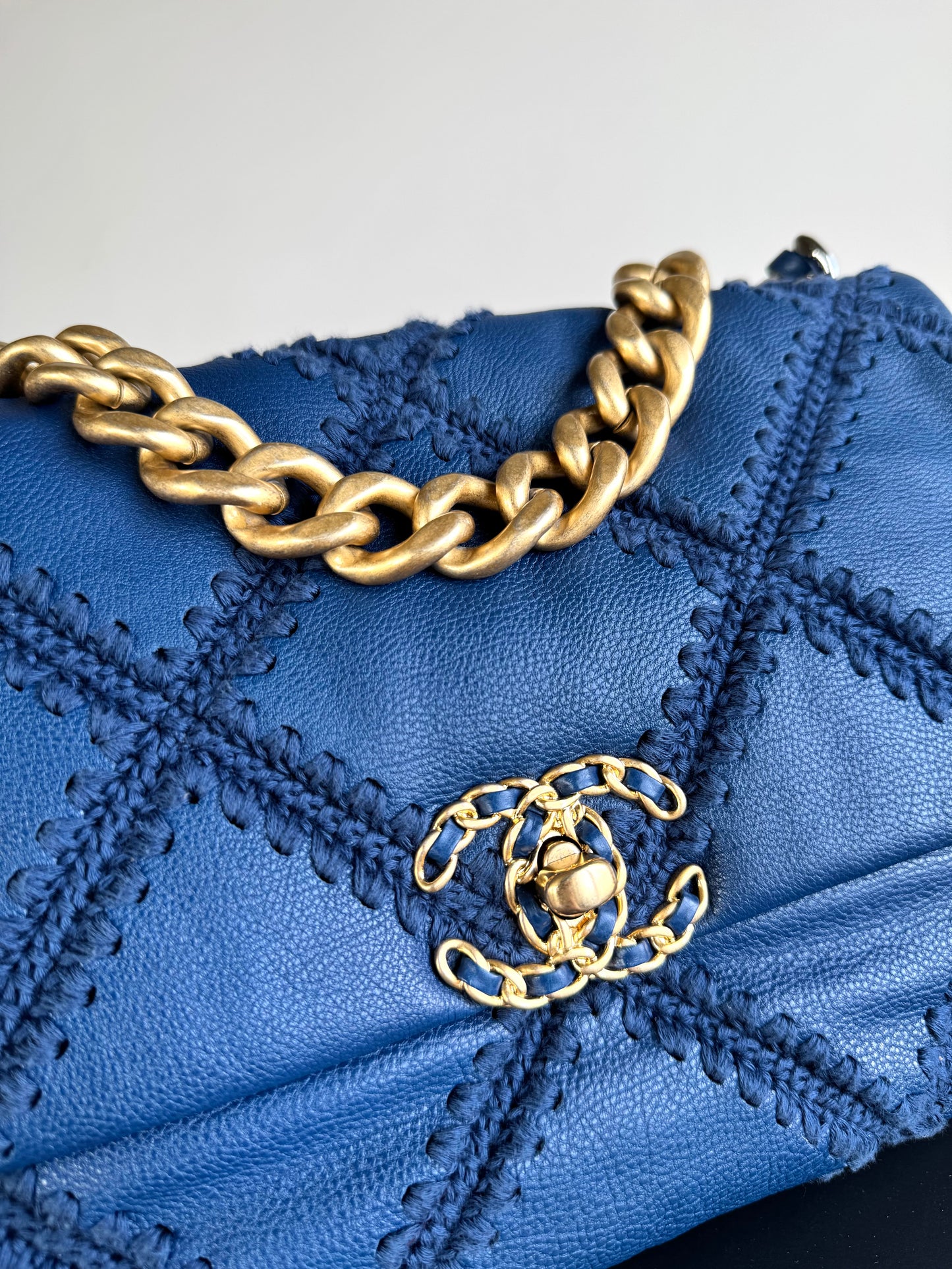 Pre-owned Chanel 19 Large Denim Blue Calfskin Crochet Bag