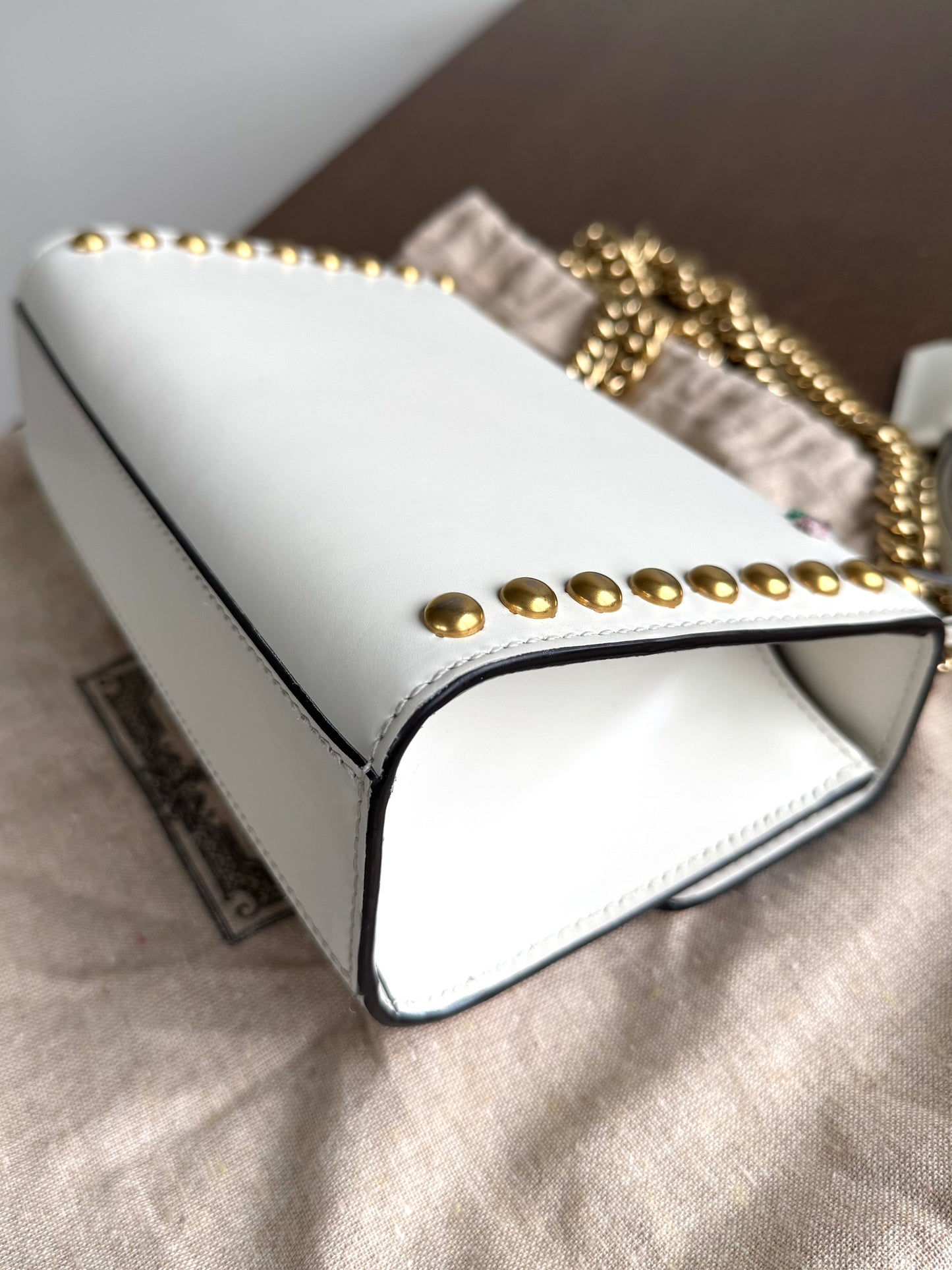 Pre-owned Gucci Padlock Small White Floral Embroidered Studded Leather Bag