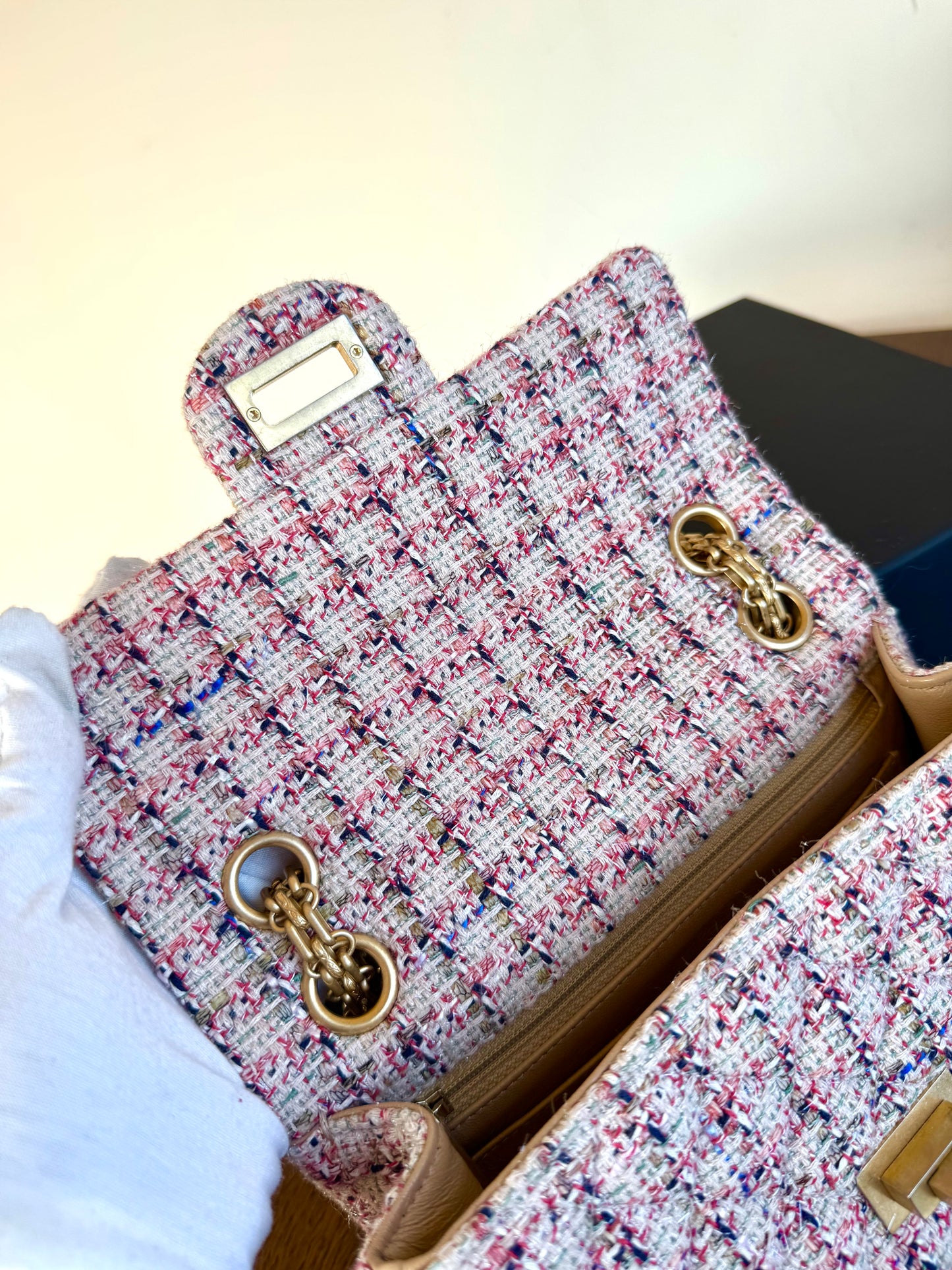 Pre-owned Chanel 2.55 Mini 224 Rose Tweed Flap Bag