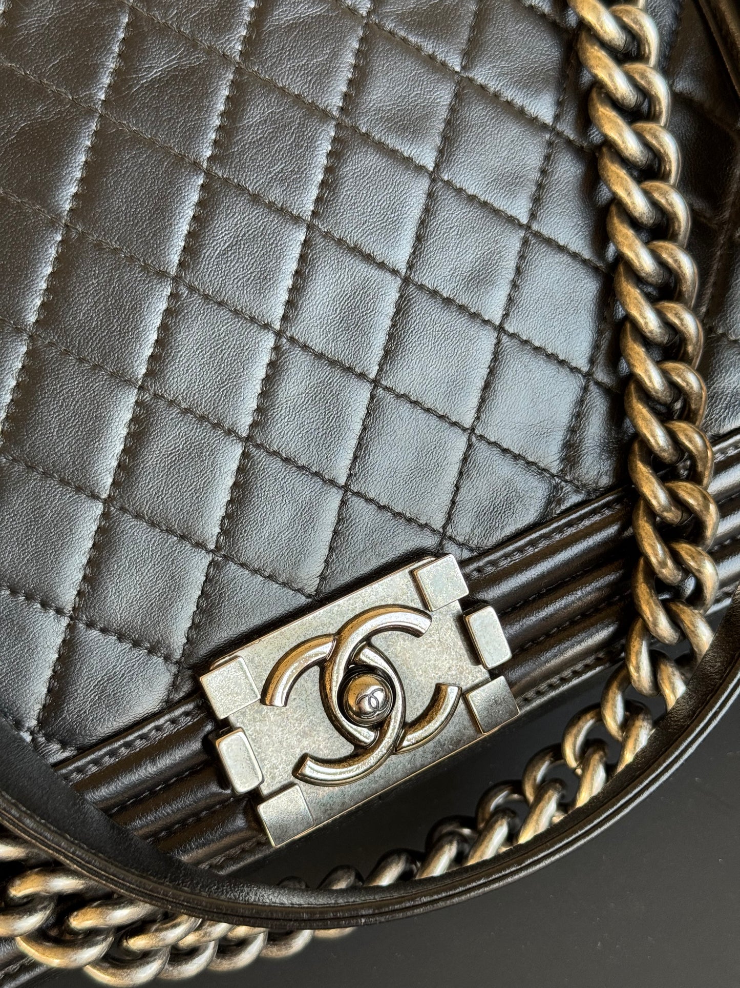 Pre-owned Chanel Boy Maxi Black Leather Flap Bag
