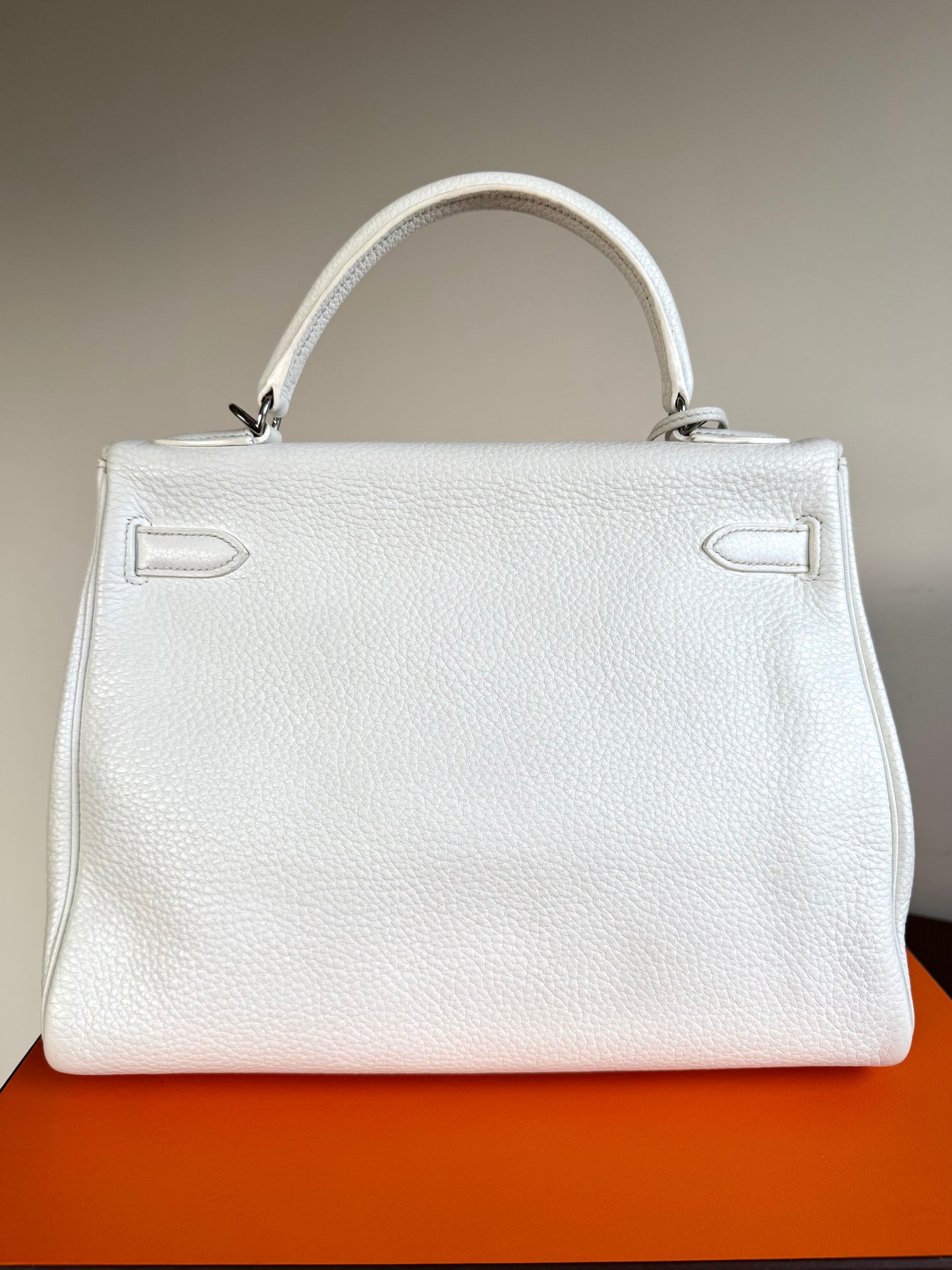 Pre-owned Hermès Kelly 32 White Clemence Leather Bag