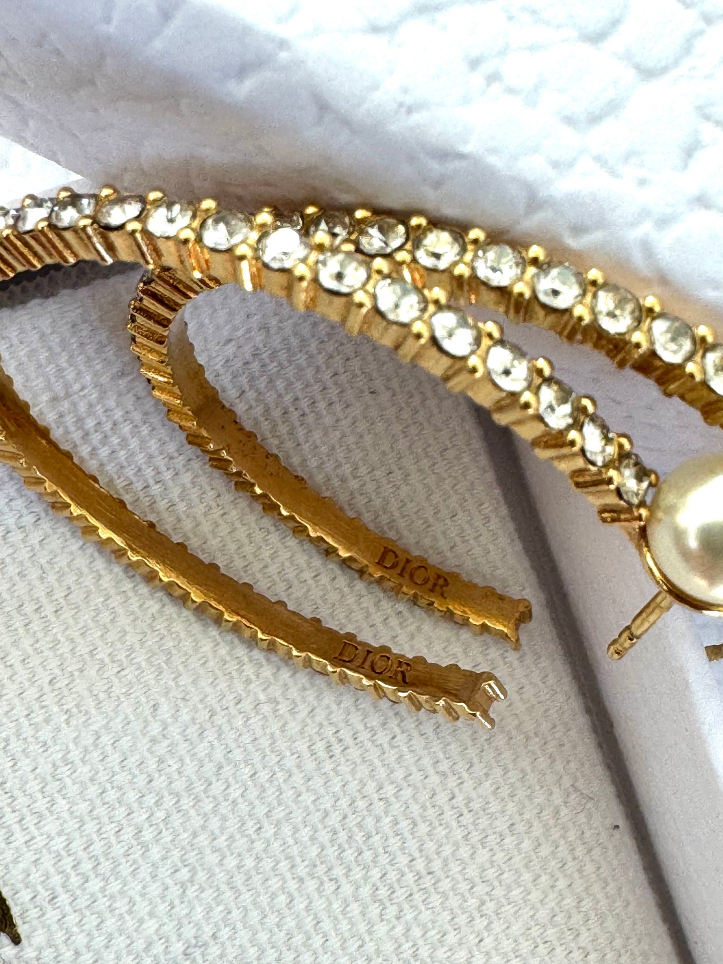 Pre-owned Dior Tribales Pearl Crystal Metal Earrings