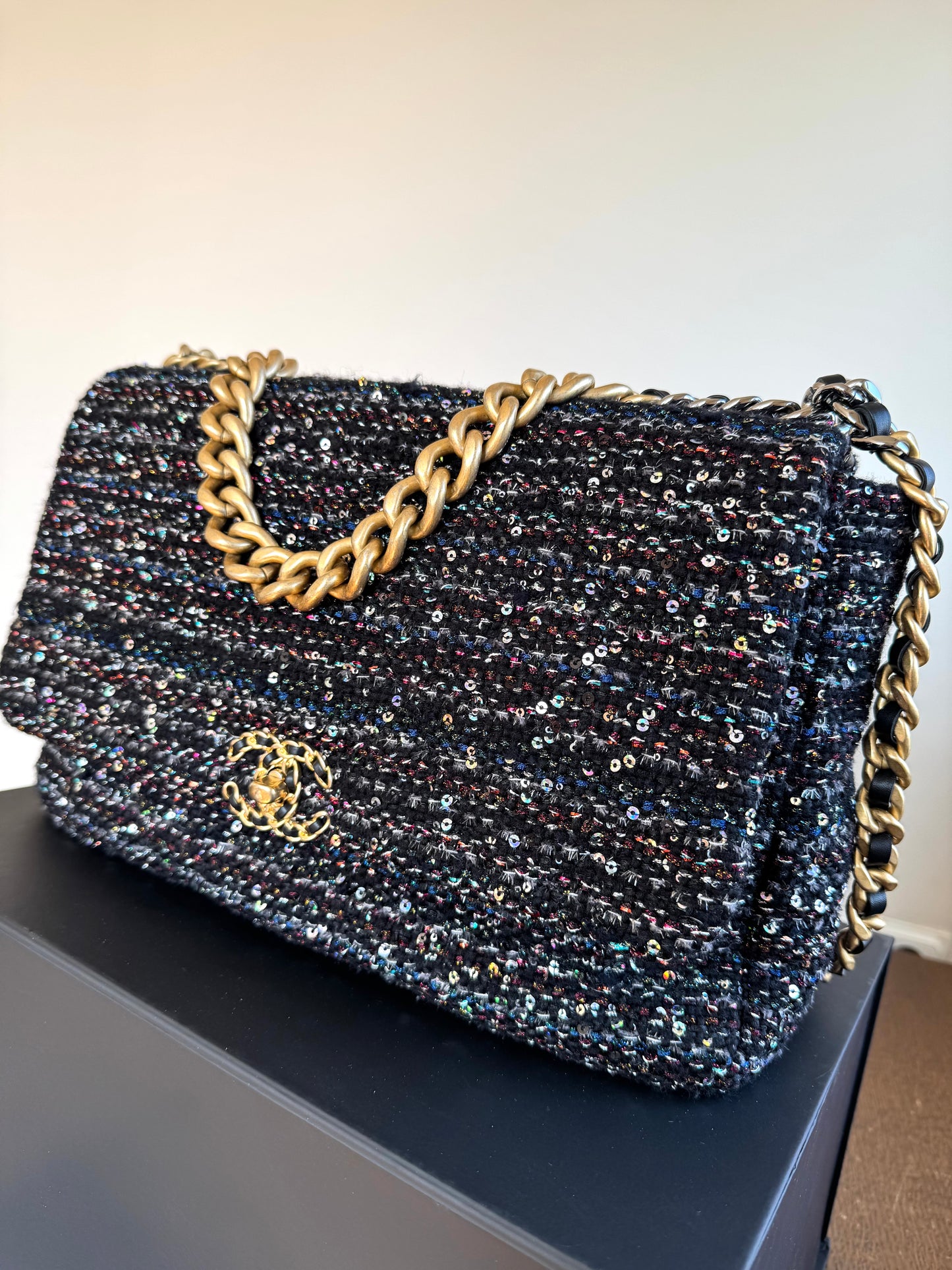 Pre-owned Chanel 19 Maxi Black Tweed Sequins Flap Bag