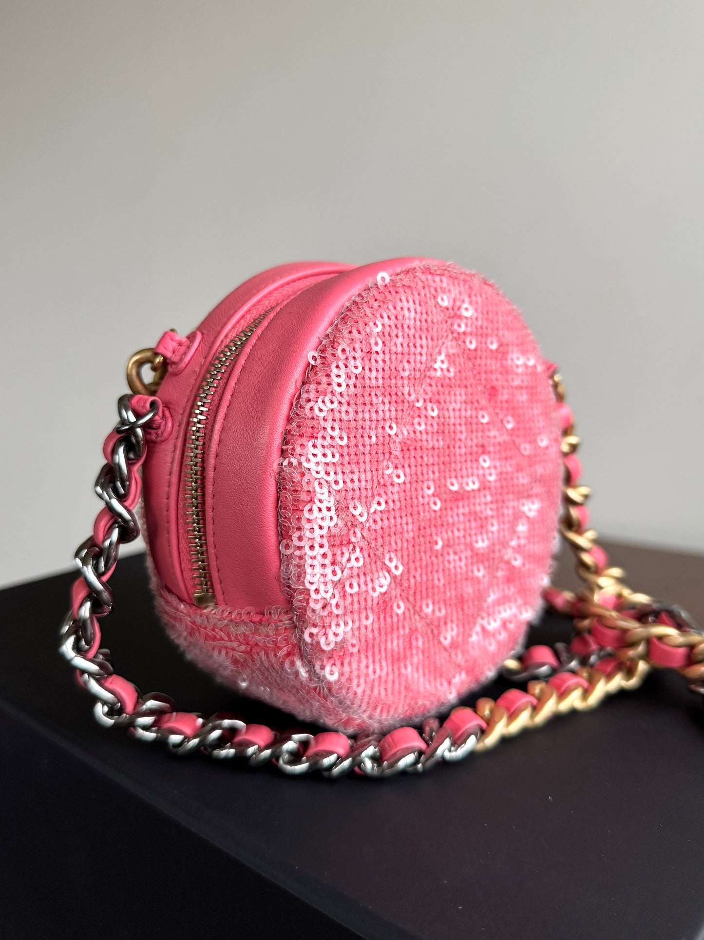 Pre-owned Chanel 19 Round Pink Clutch With Chain