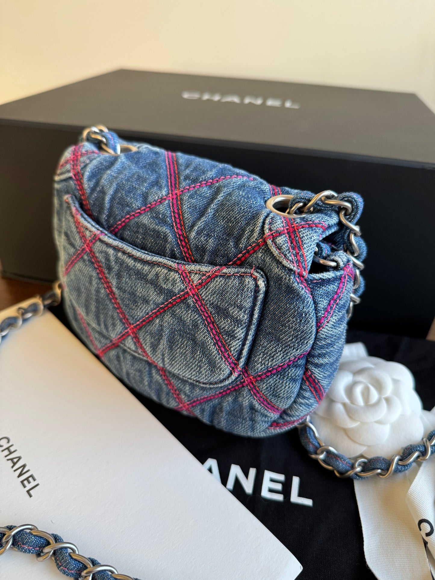 Pre-owned Chanel 22S Coco Beach Mini Denim Crossbody Bag