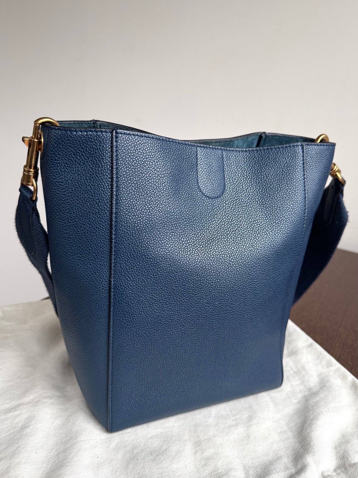 Pre-owned Céline Seau Sangle Small Navy Calfskin Tote Bag