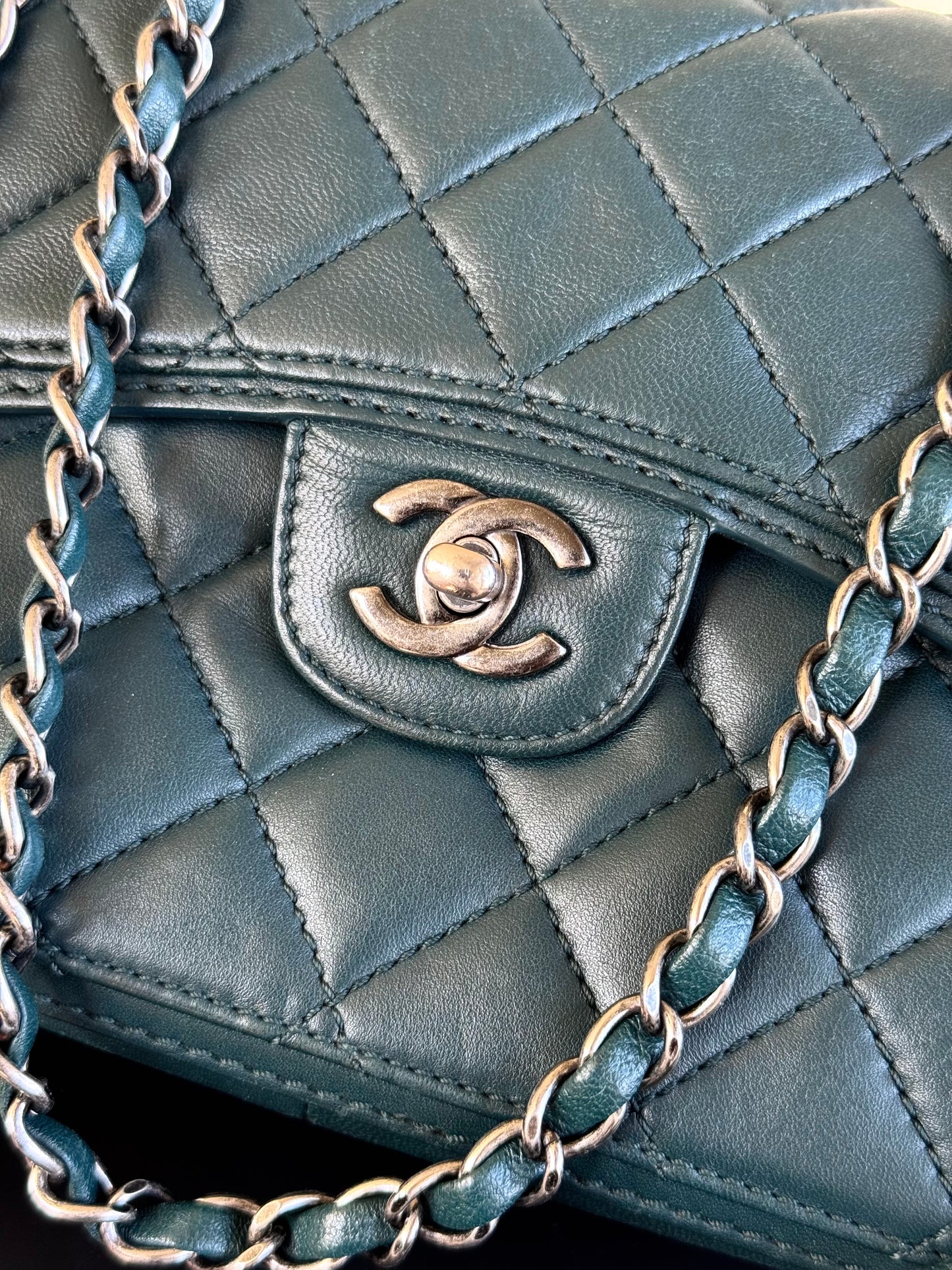 Pre-owned Chanel CC Dark Green Leather Flap Bag