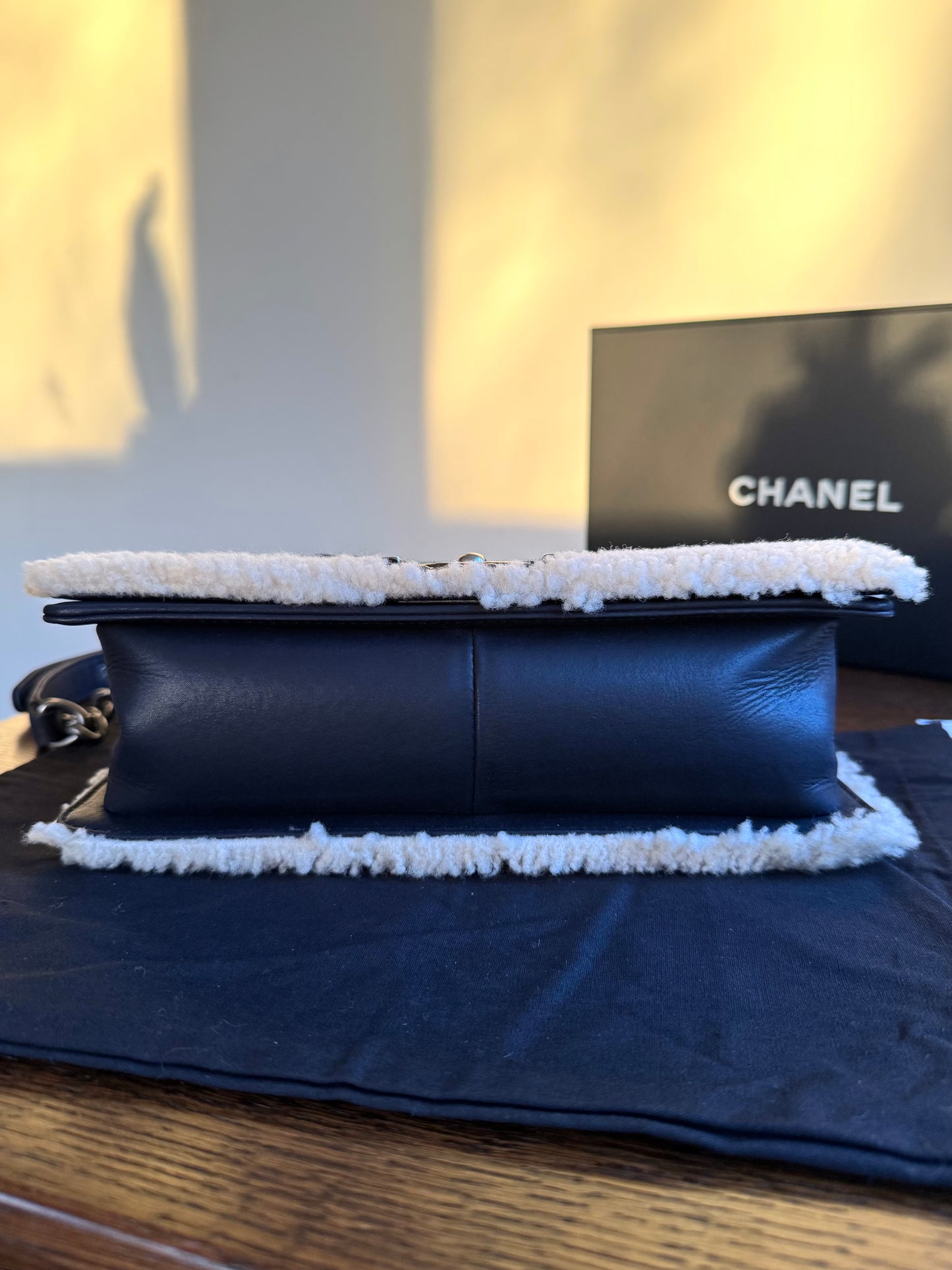 Pre-owned Chanel Boy Medium Shearling Navy White Flap Bag
