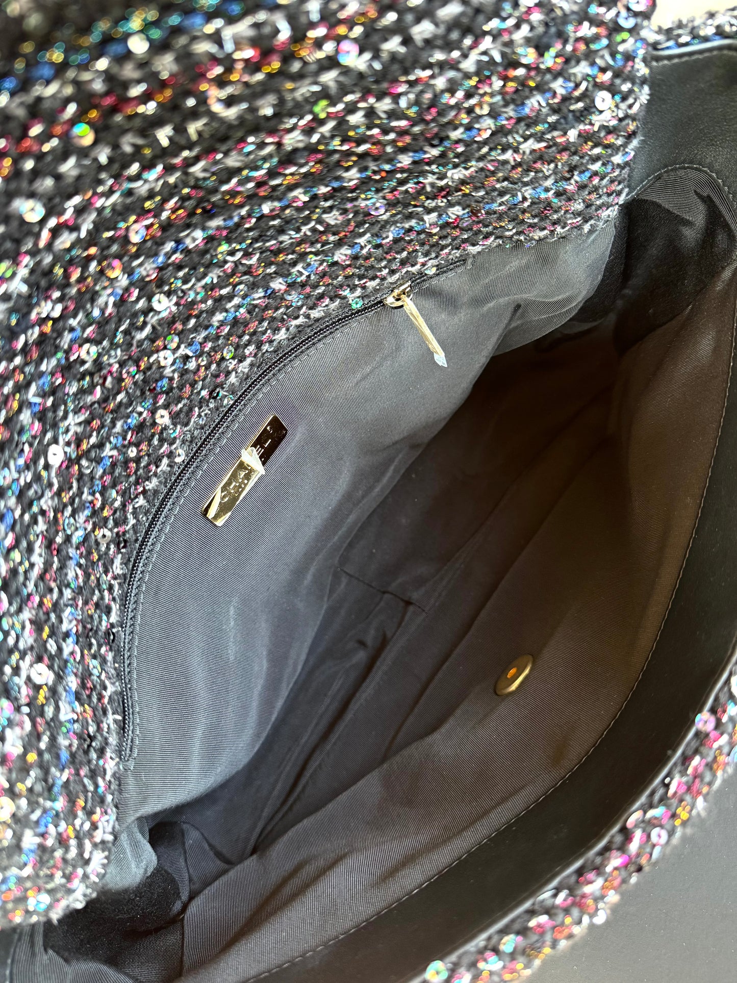 Pre-owned Chanel 19 Maxi Black Tweed Sequins Flap Bag