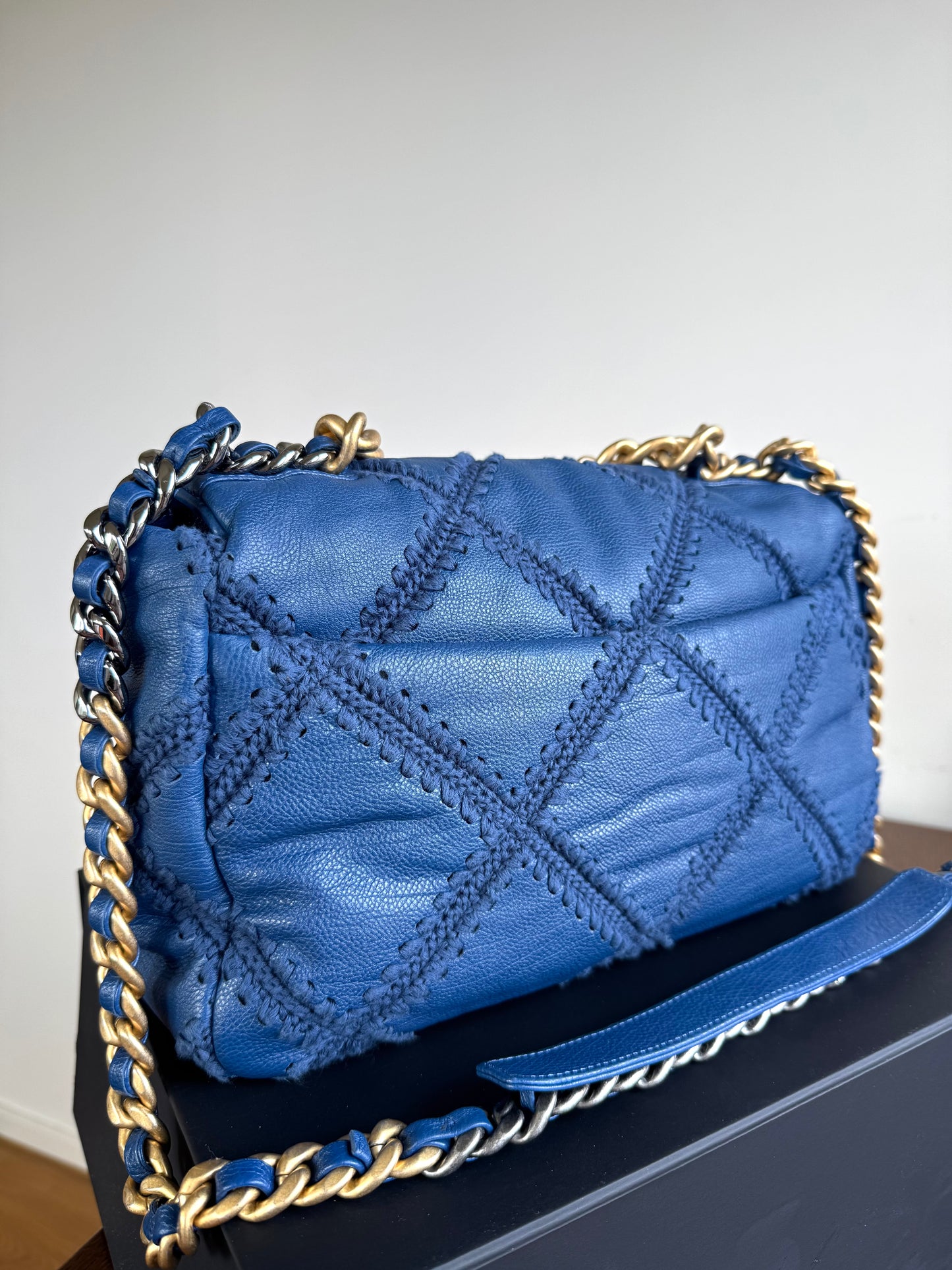 Pre-owned Chanel 19 Large Denim Blue Calfskin Crochet Bag