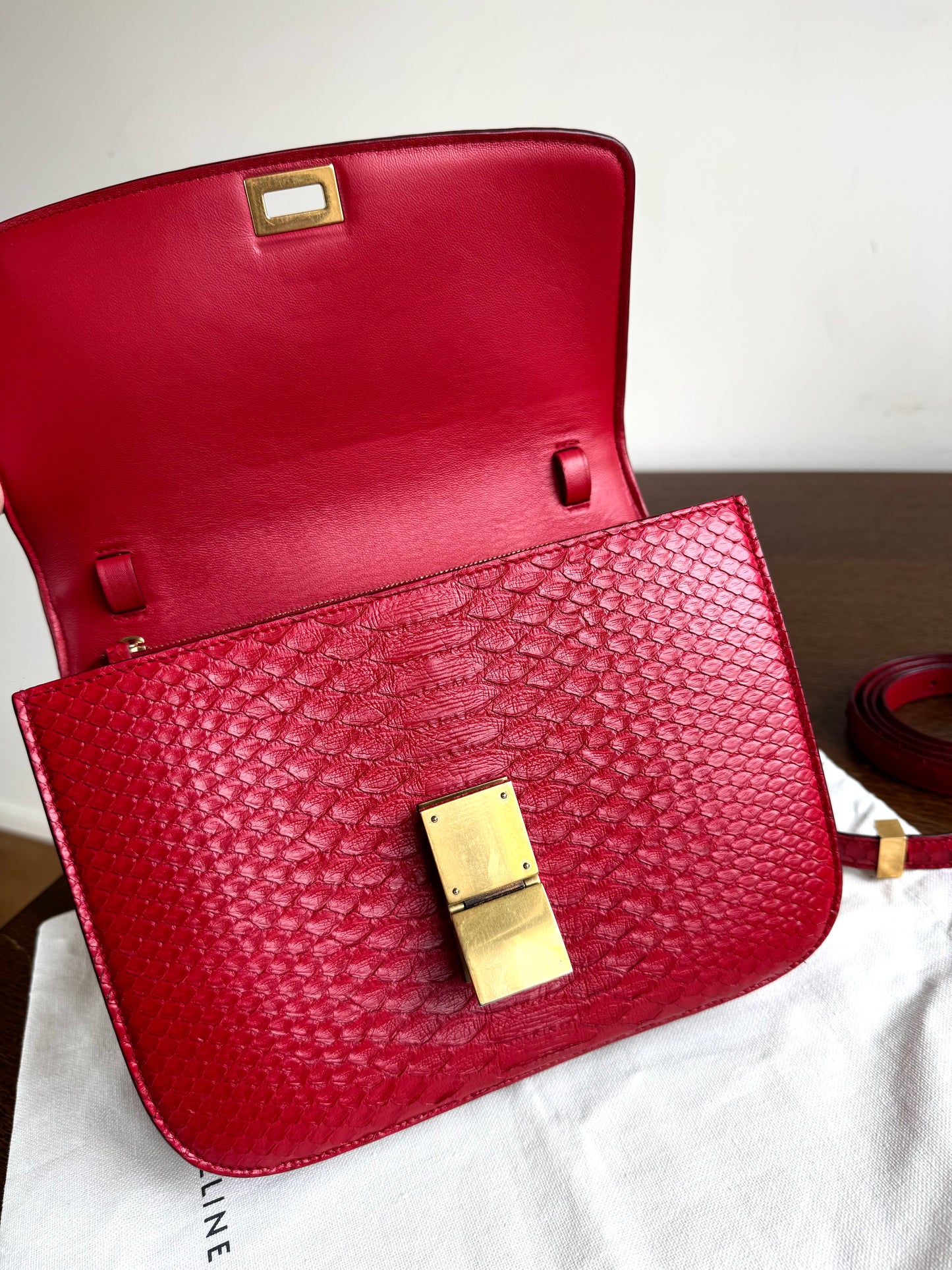 Pre-owned Céline Classic Box Medium Red Python Bag