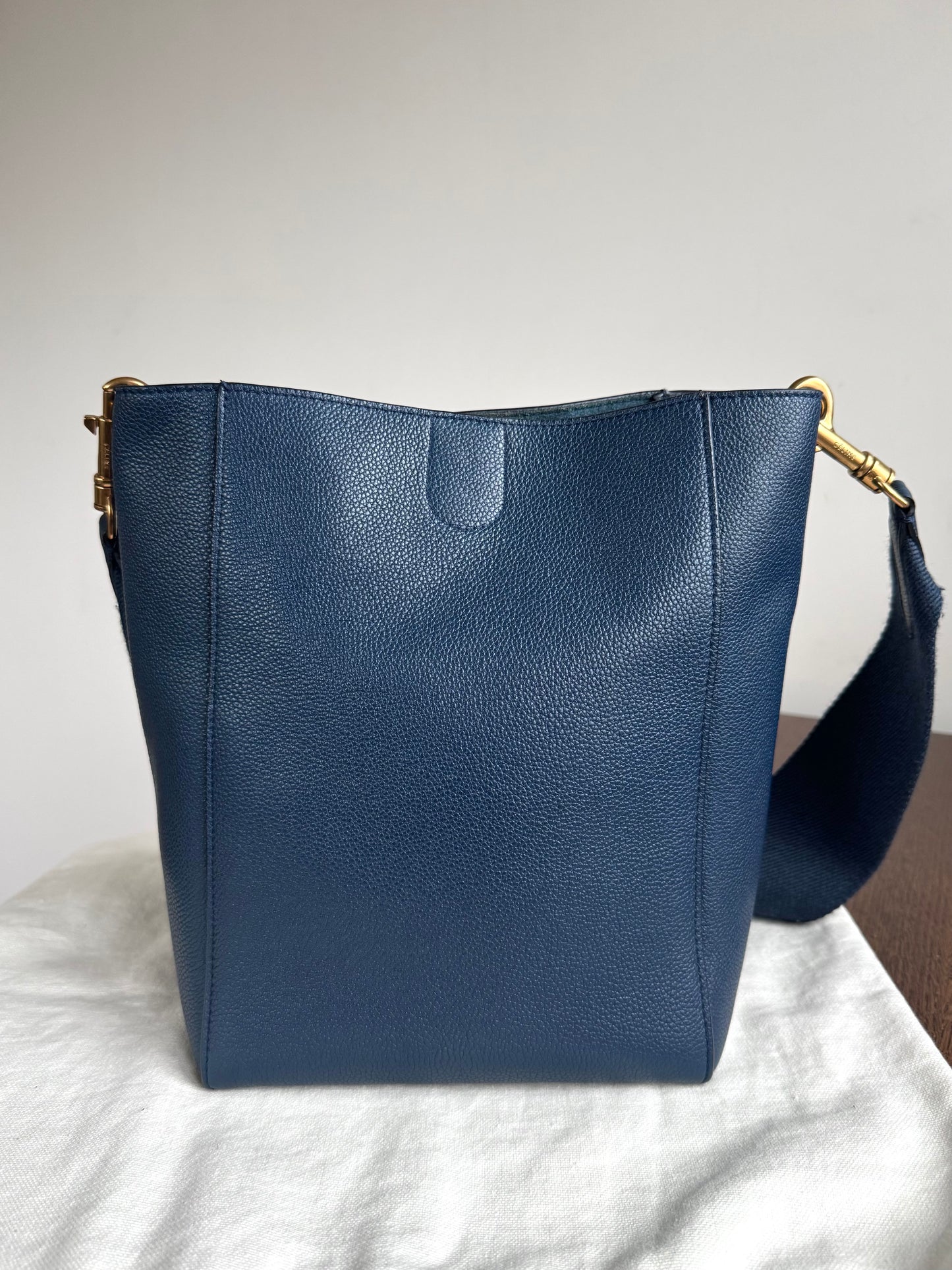 Pre-owned Céline Seau Sangle Small Navy Calfskin Tote Bag
