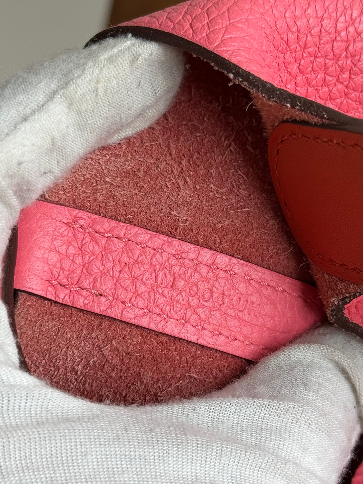 Pre-owned Hermès Picotin 22 Rose Azalee Clemence Handbag