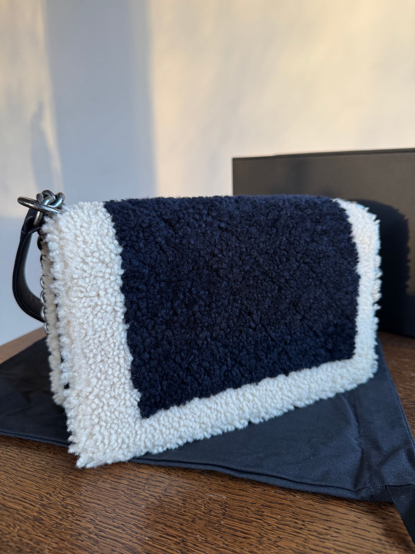 Pre-owned Chanel Boy Medium Shearling Navy White Flap Bag