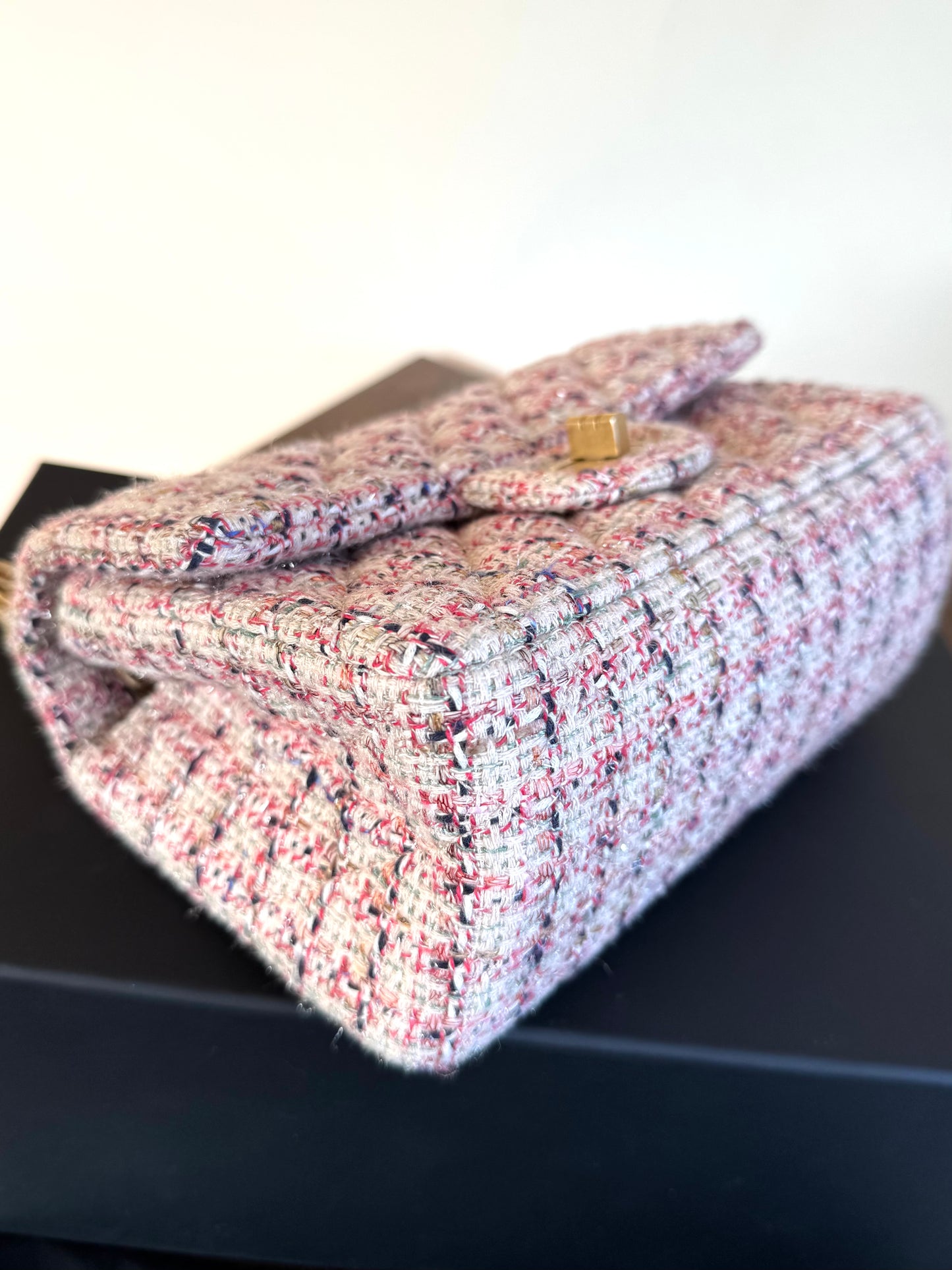 Pre-owned Chanel 2.55 Mini 224 Rose Tweed Flap Bag