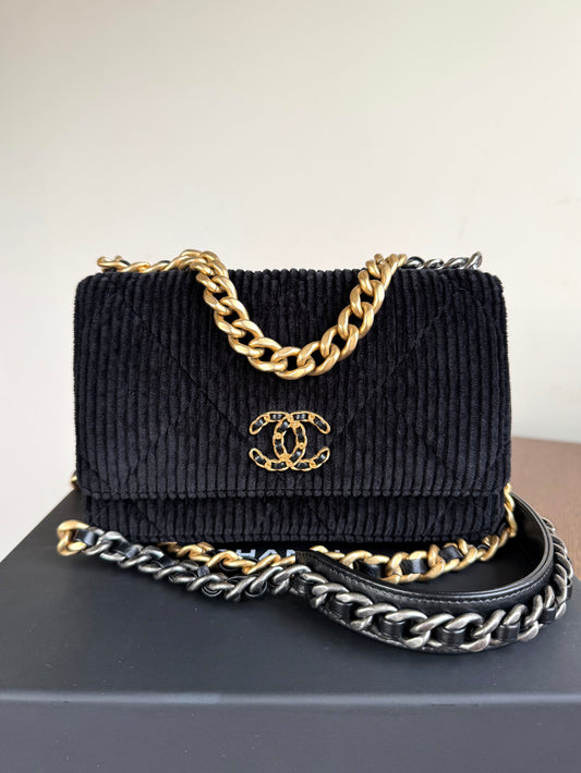 Pre-owned Chanel 19 Wallet On Chain Corduroy Black Bag