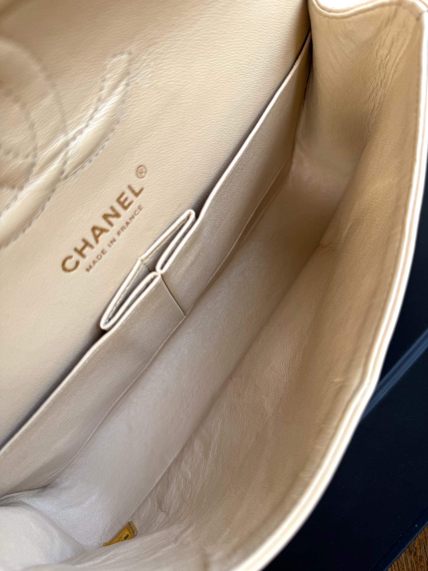 Pre-owned Chanel Timeless Classic Medium Beige Lambskin Flap Bag