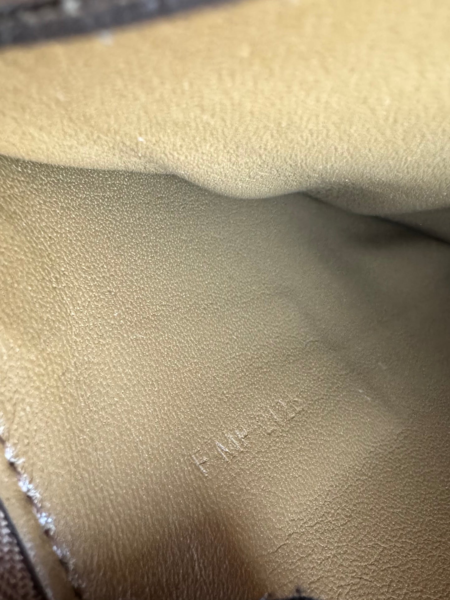 Pre-owned Celine Classic Box Medium Brown Calfskin Bag