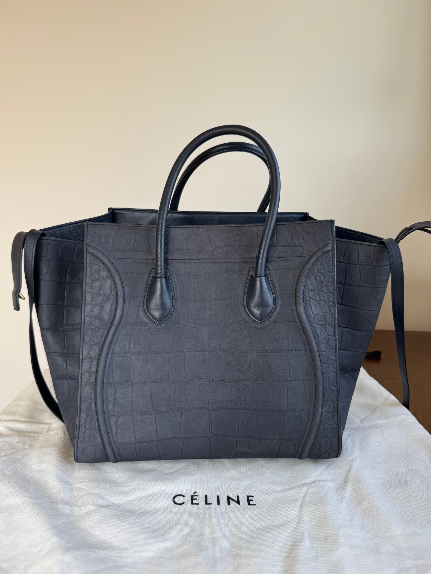 Pre-owned Céline Luggage Phantom Medium Dark Grey Crocodile Embossed Leather Tote Bag