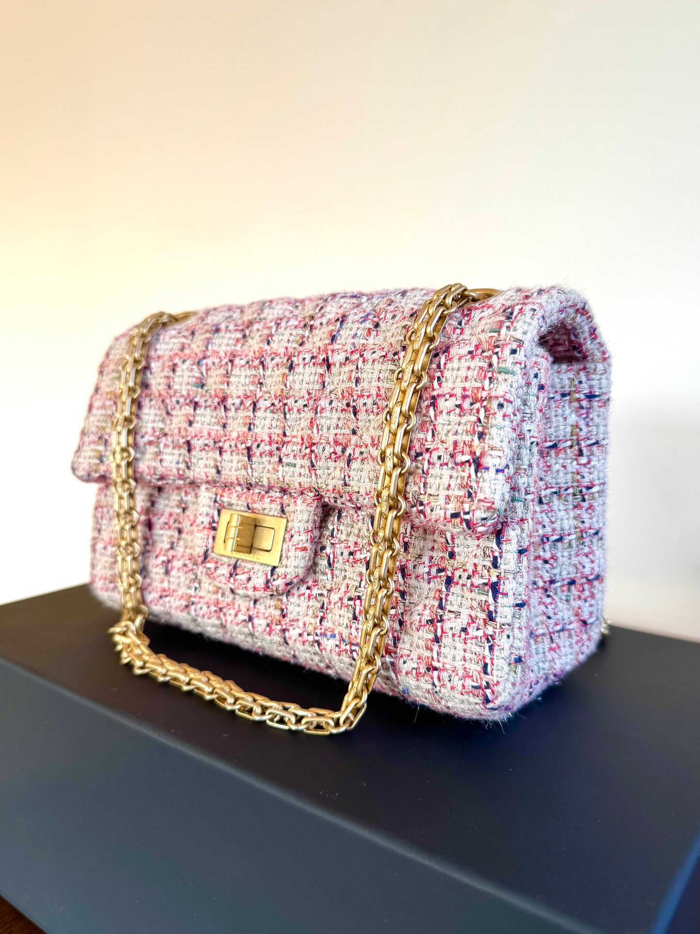 Pre-owned Chanel 2.55 Mini 224 Rose Tweed Flap Bag