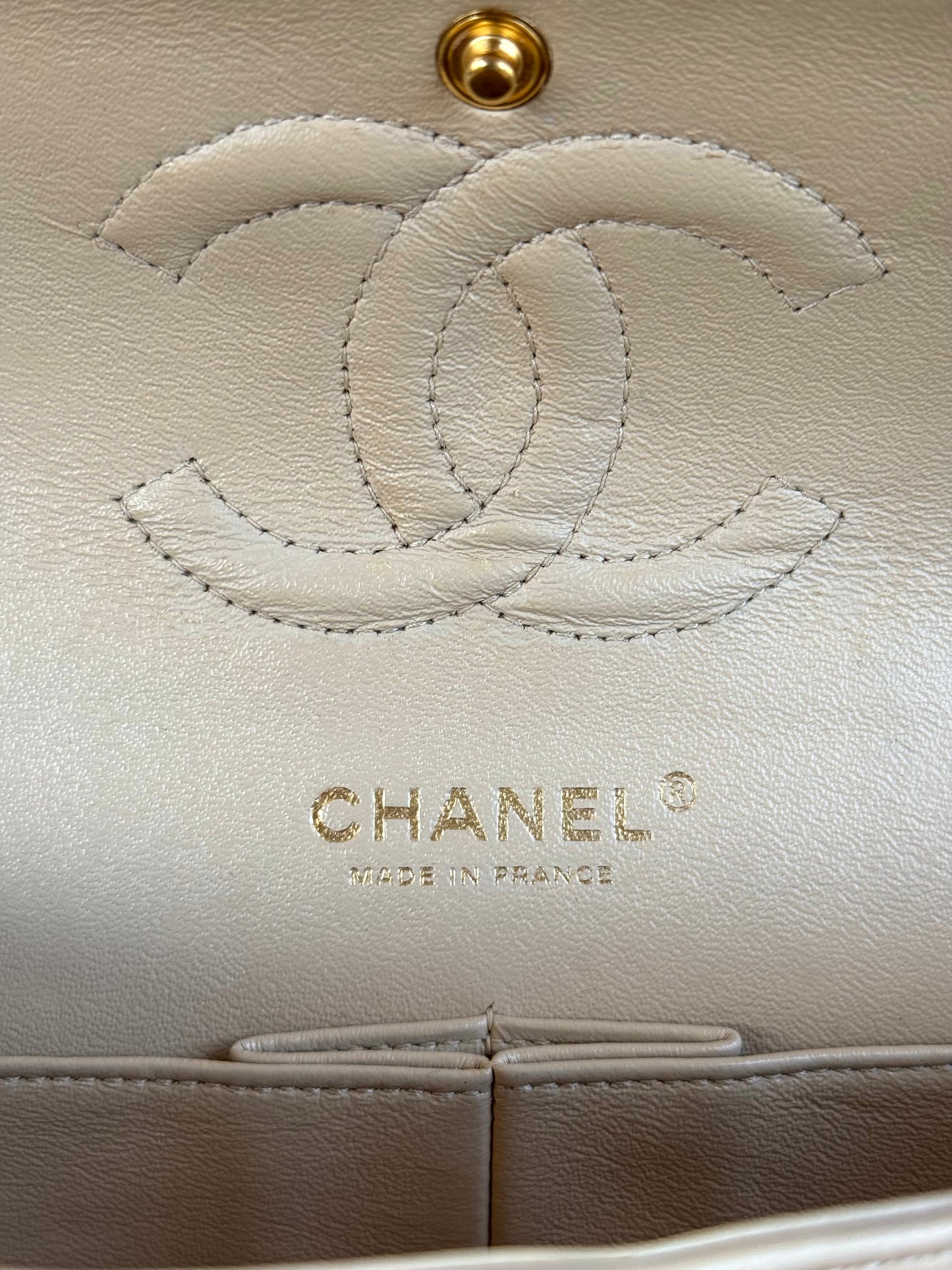 Pre-owned Chanel Timeless Classic Medium Beige Lambskin Flap Bag