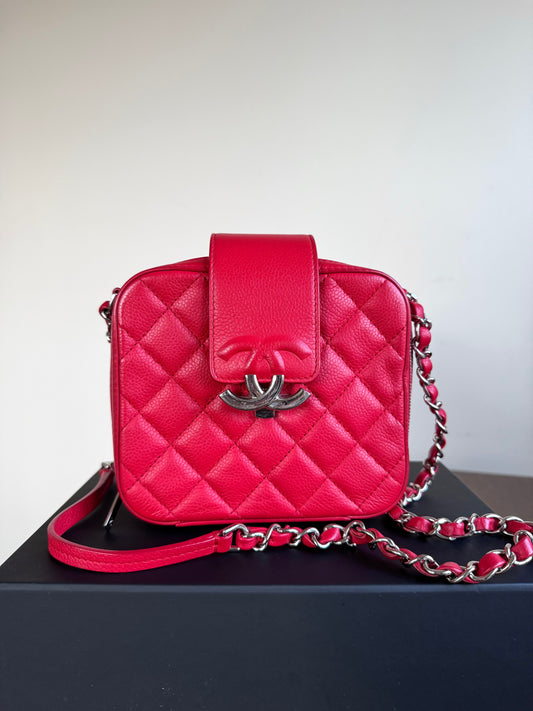 Pre-owned Chanel CC Box Mini Red Leather Camera Bag