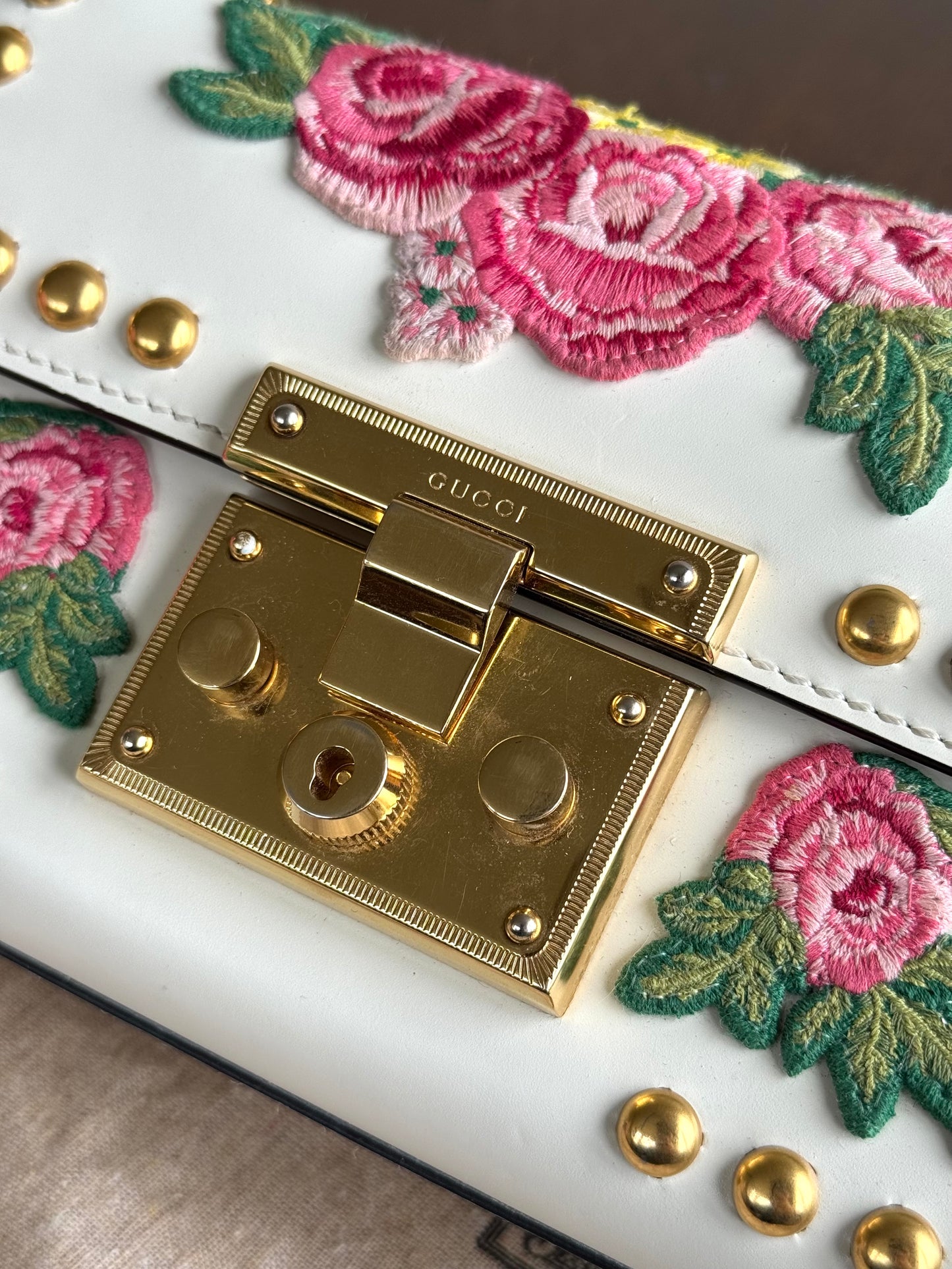 Pre-owned Gucci Padlock Small White Floral Embroidered Studded Leather Bag