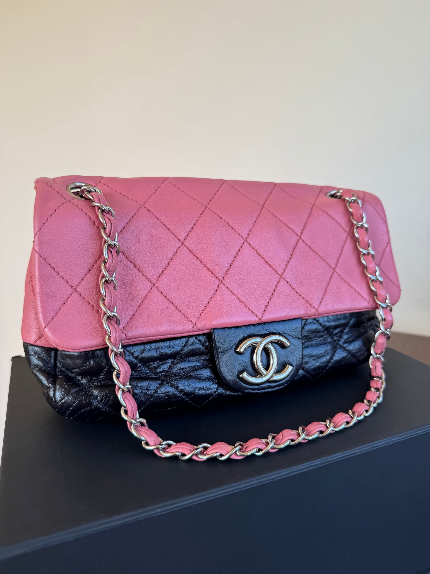 Pre-owned Chanel CC Bicolor Black Pink Medium Leather Flap Bag