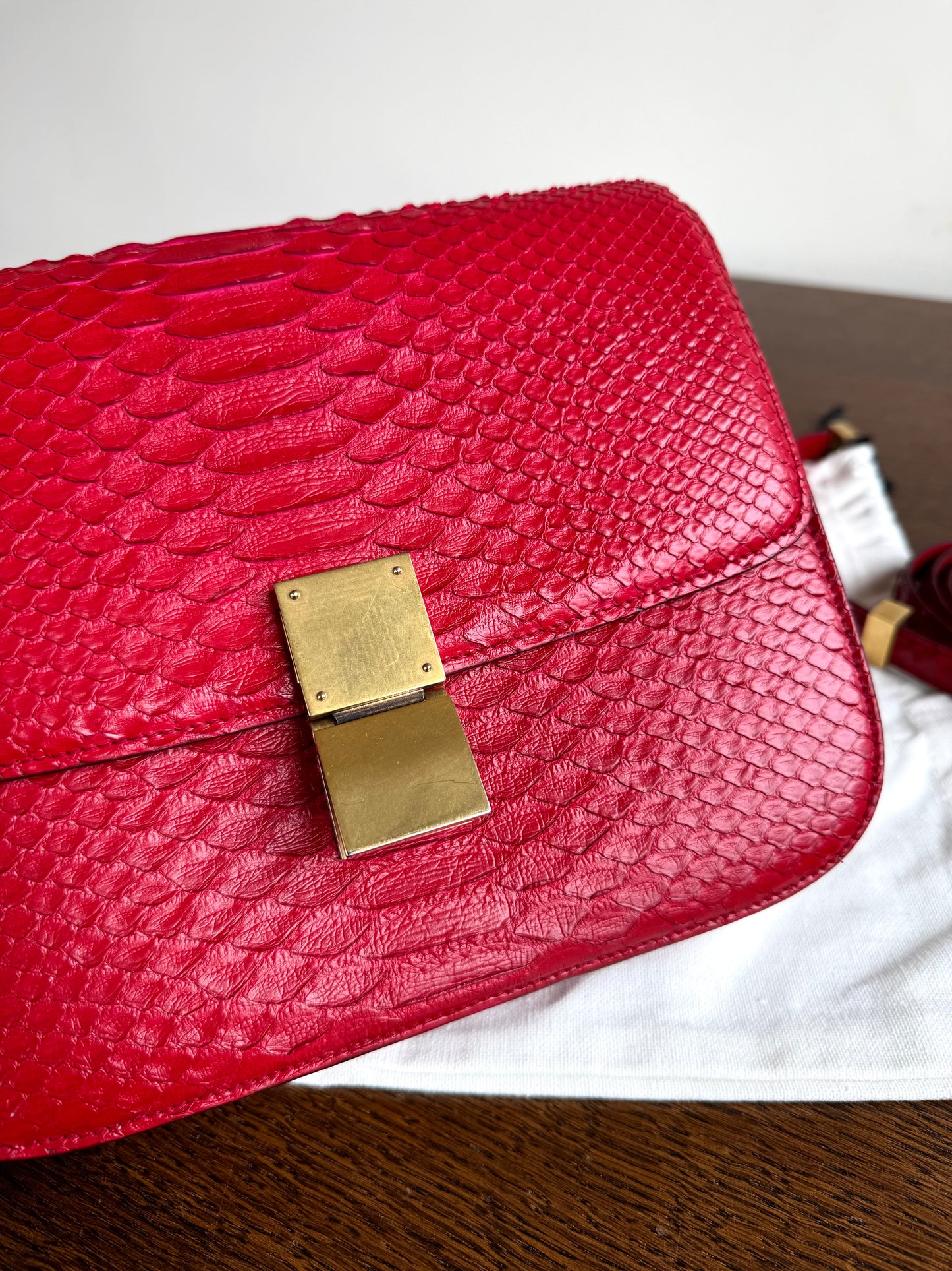 Pre-owned Céline Classic Box Medium Red Python Bag