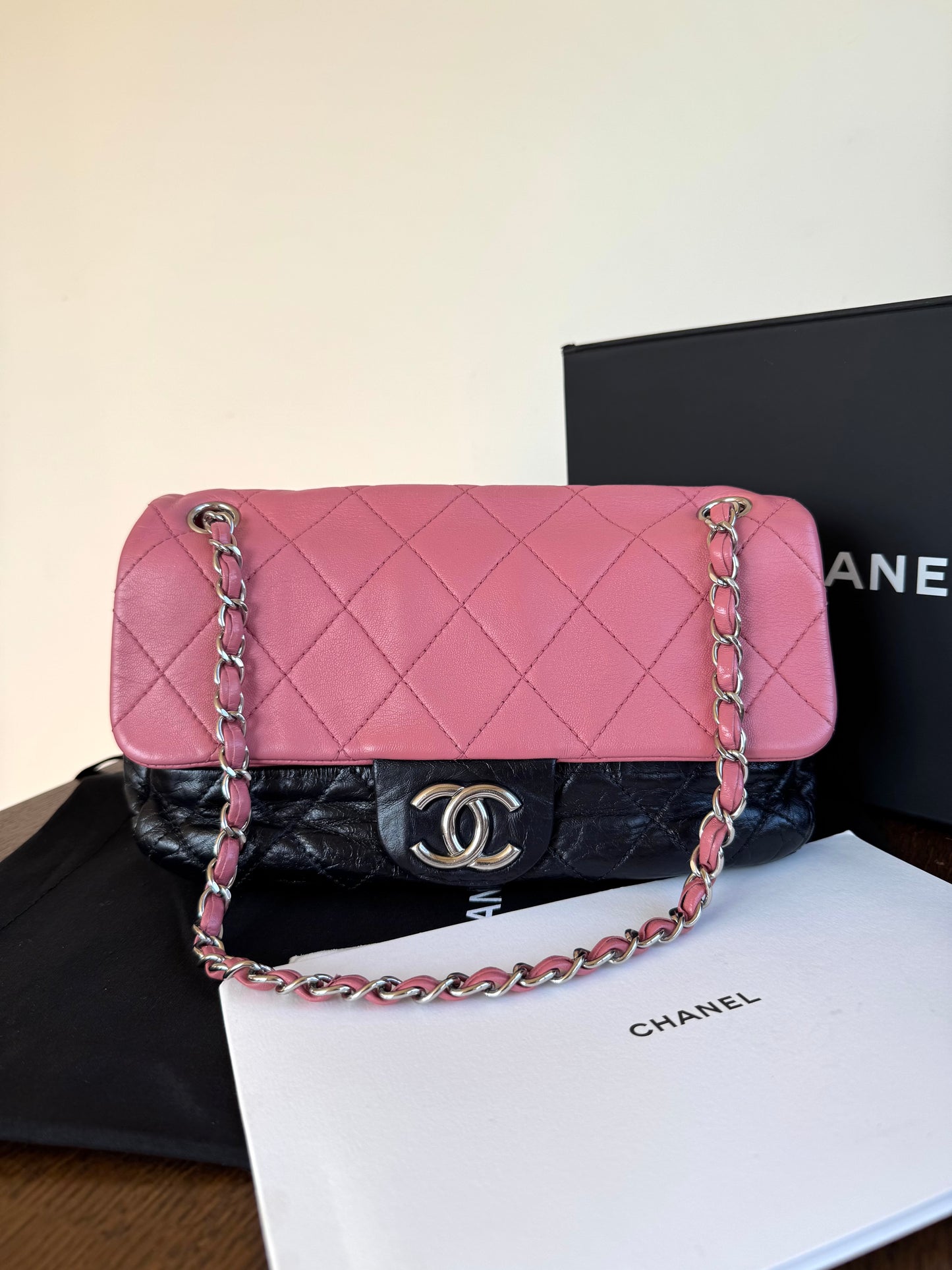 Pre-owned Chanel CC Bicolor Black Pink Medium Leather Flap Bag