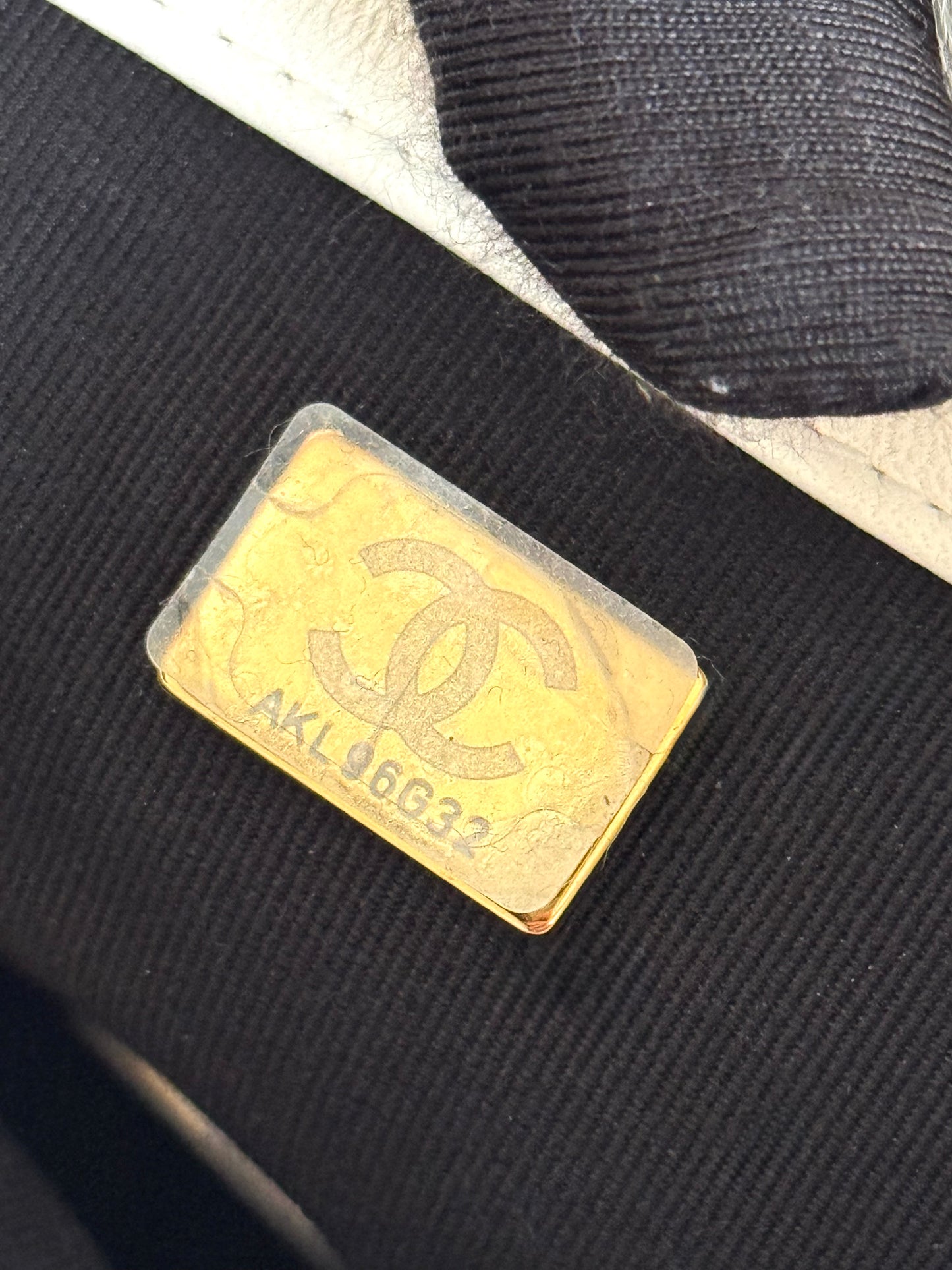 Pre-owned Chanel 19 Small Creamy White Lambskin Flap Bag