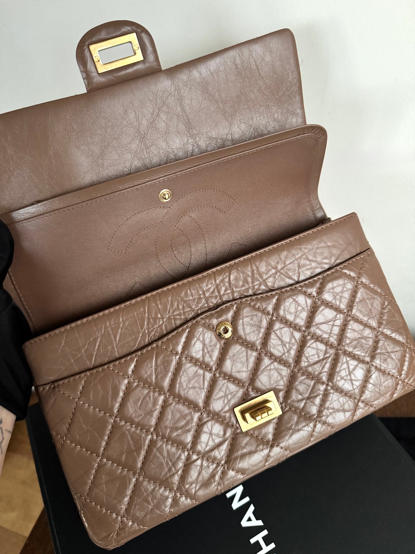 Pre-owned Chanel 2.55 Reissue Large 226 Taupe Leather Flap Bag