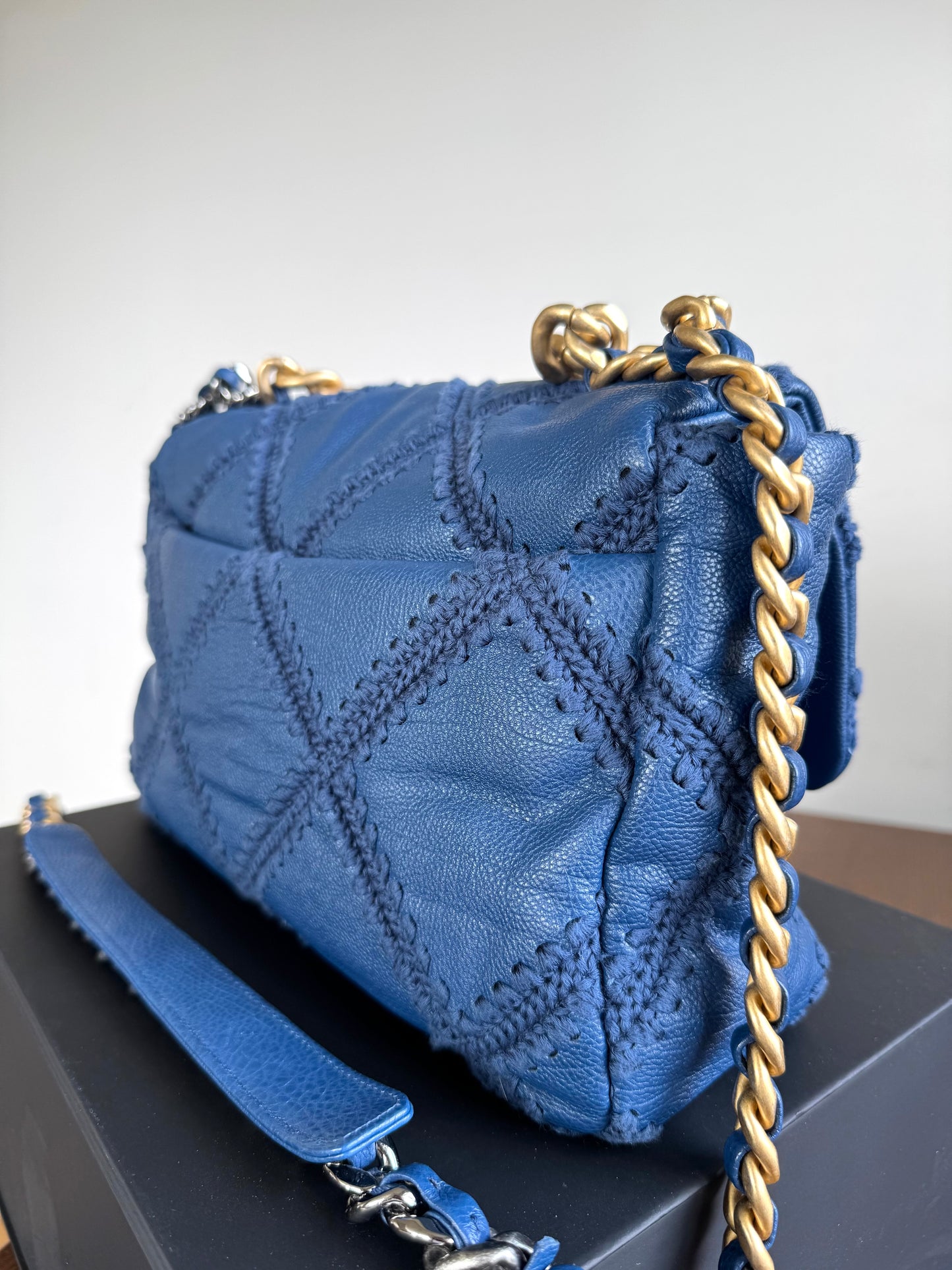 Pre-owned Chanel 19 Large Denim Blue Calfskin Crochet Bag