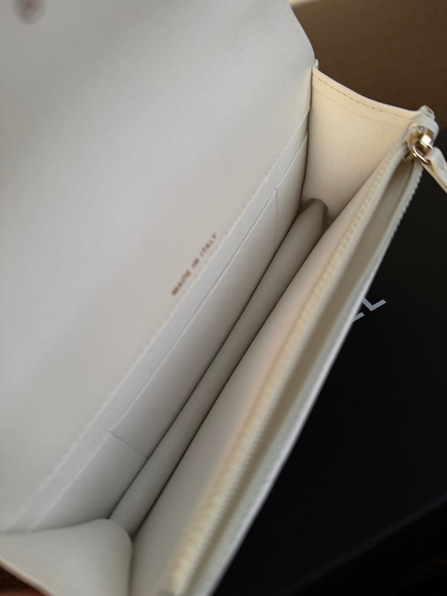 Pre-owned Chanel 19 WOC White Leather Flap Bag