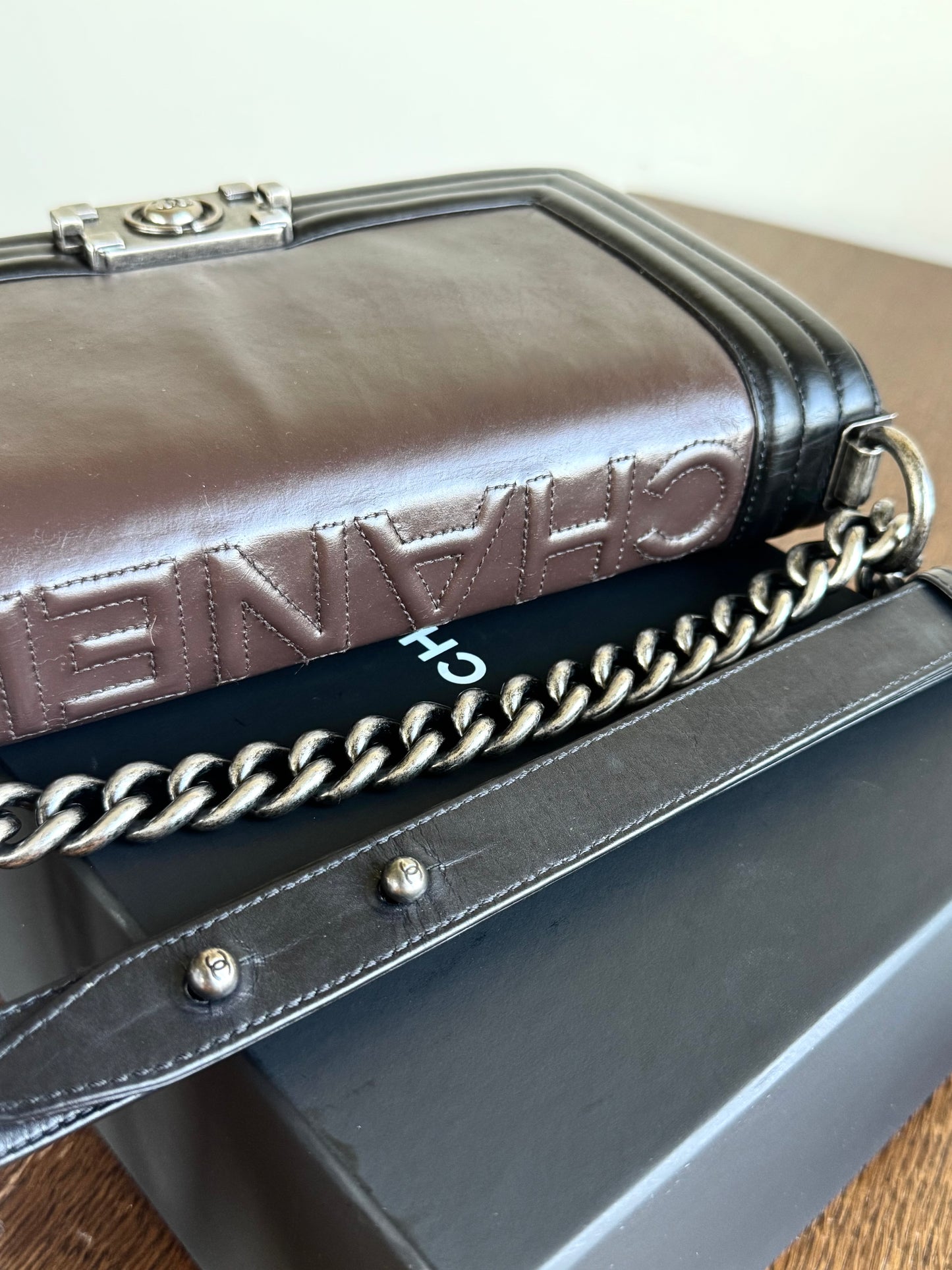 Pre-owned Chanel Boy Medium Brown Black Leather Flap Bag